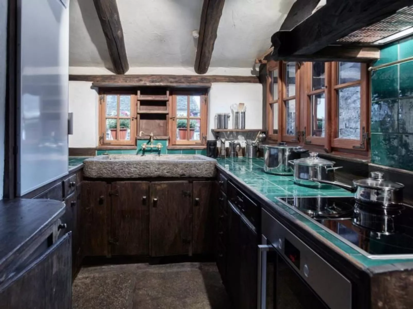 Regina-Image-tags.info