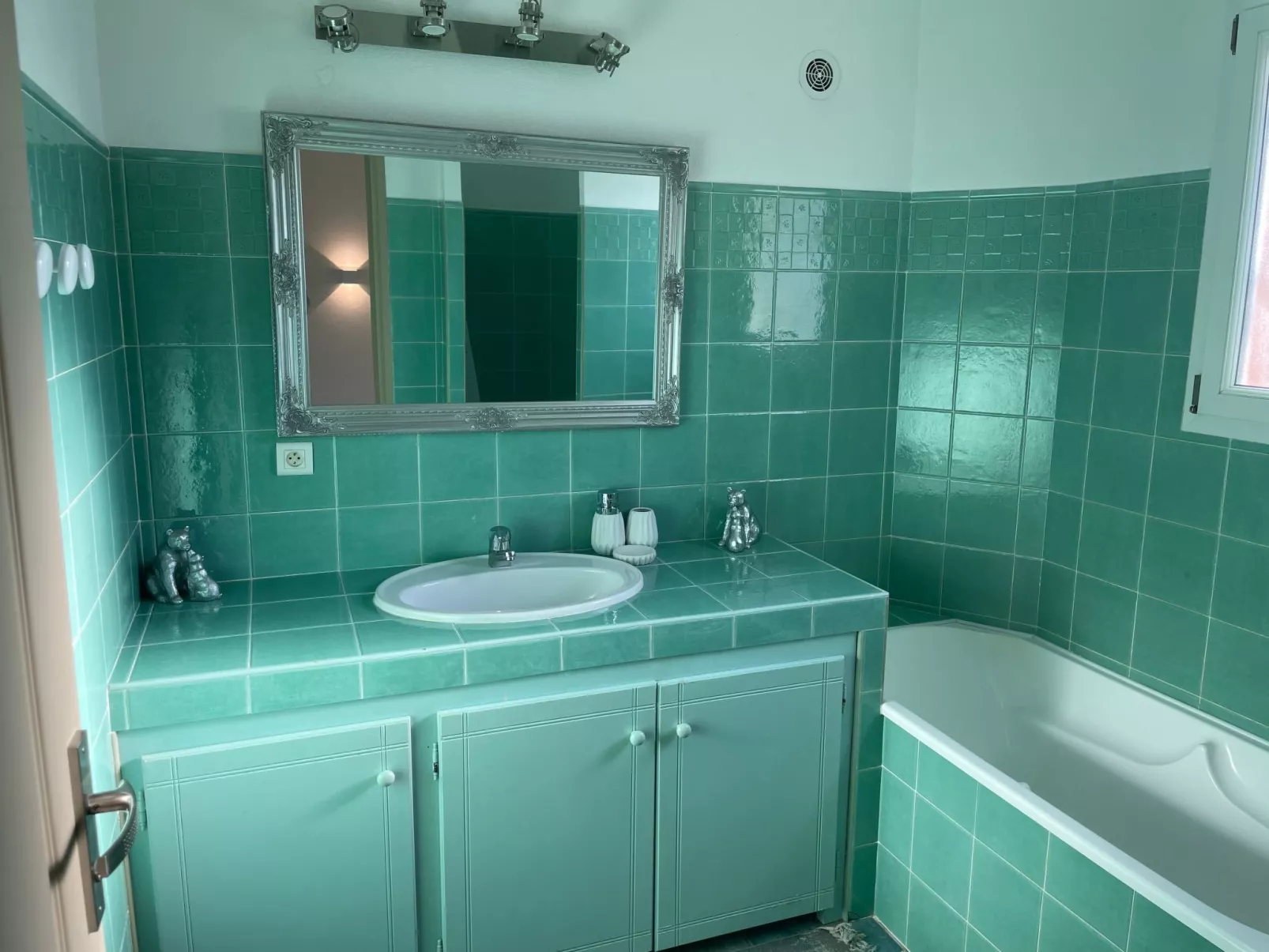 Ferienvilla "Azura" mit eigenem Pool-Binnen