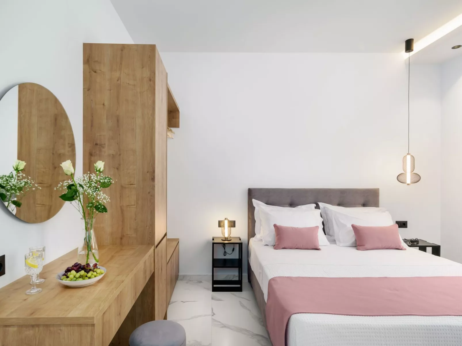 "Luna" mit Privatparkplatz-Binnen