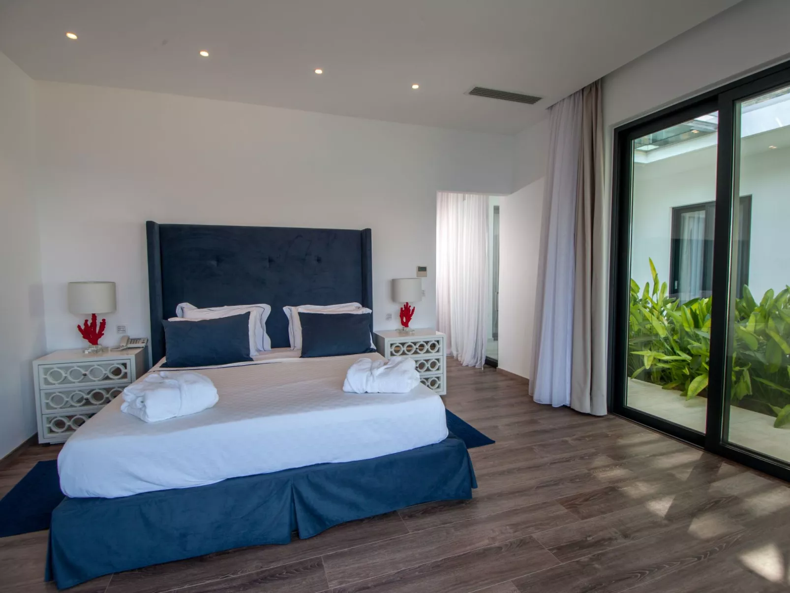 "Villa Dimitra" mit Infinity Pool-Binnen