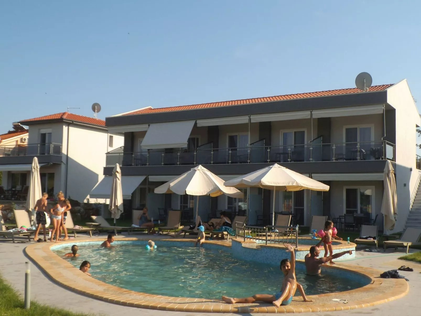 Finikas Garden Nikit-Image-tags.info