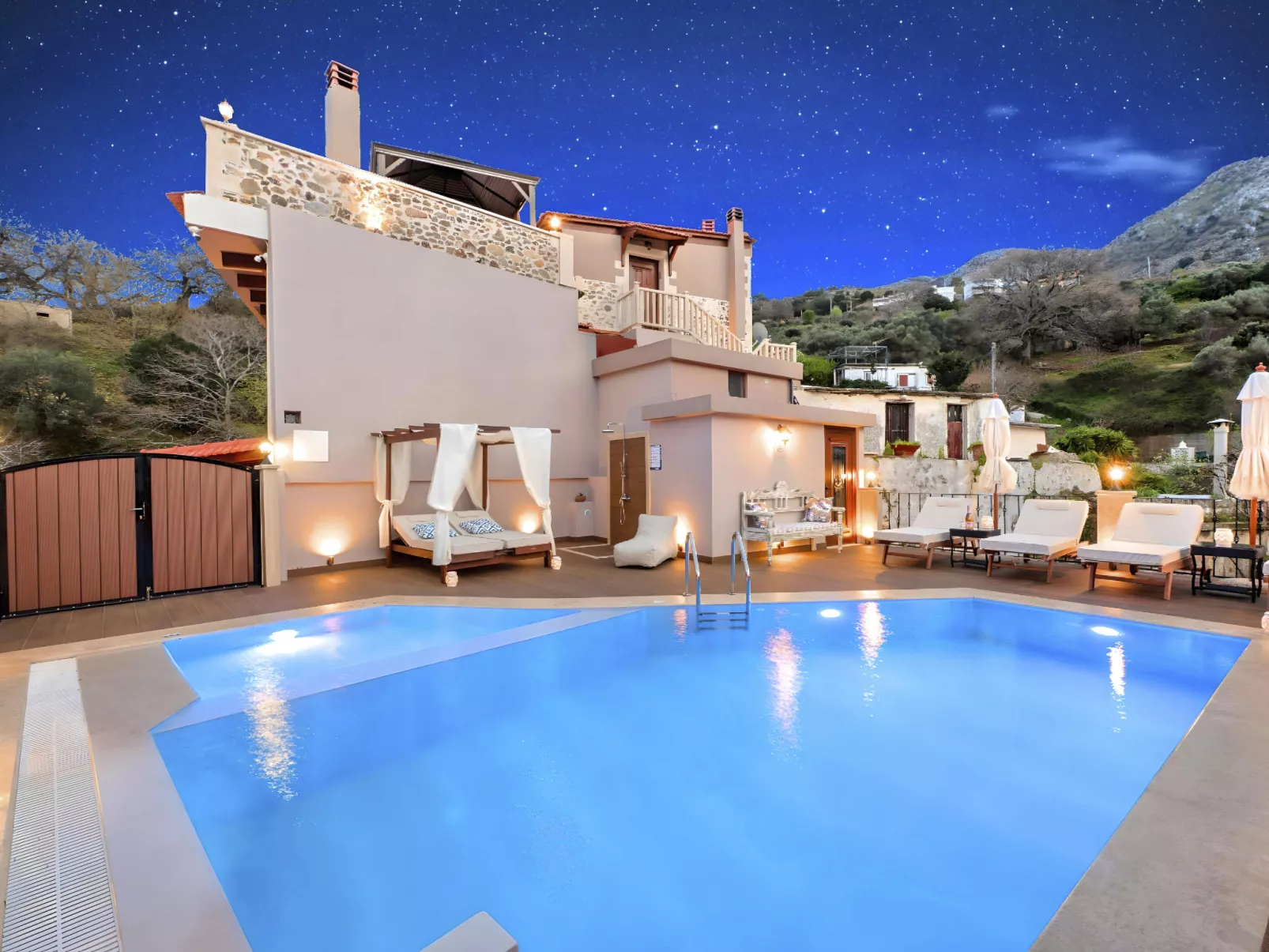 Petralis Luxus Villa Pool Whirlpool-Image-tags.info