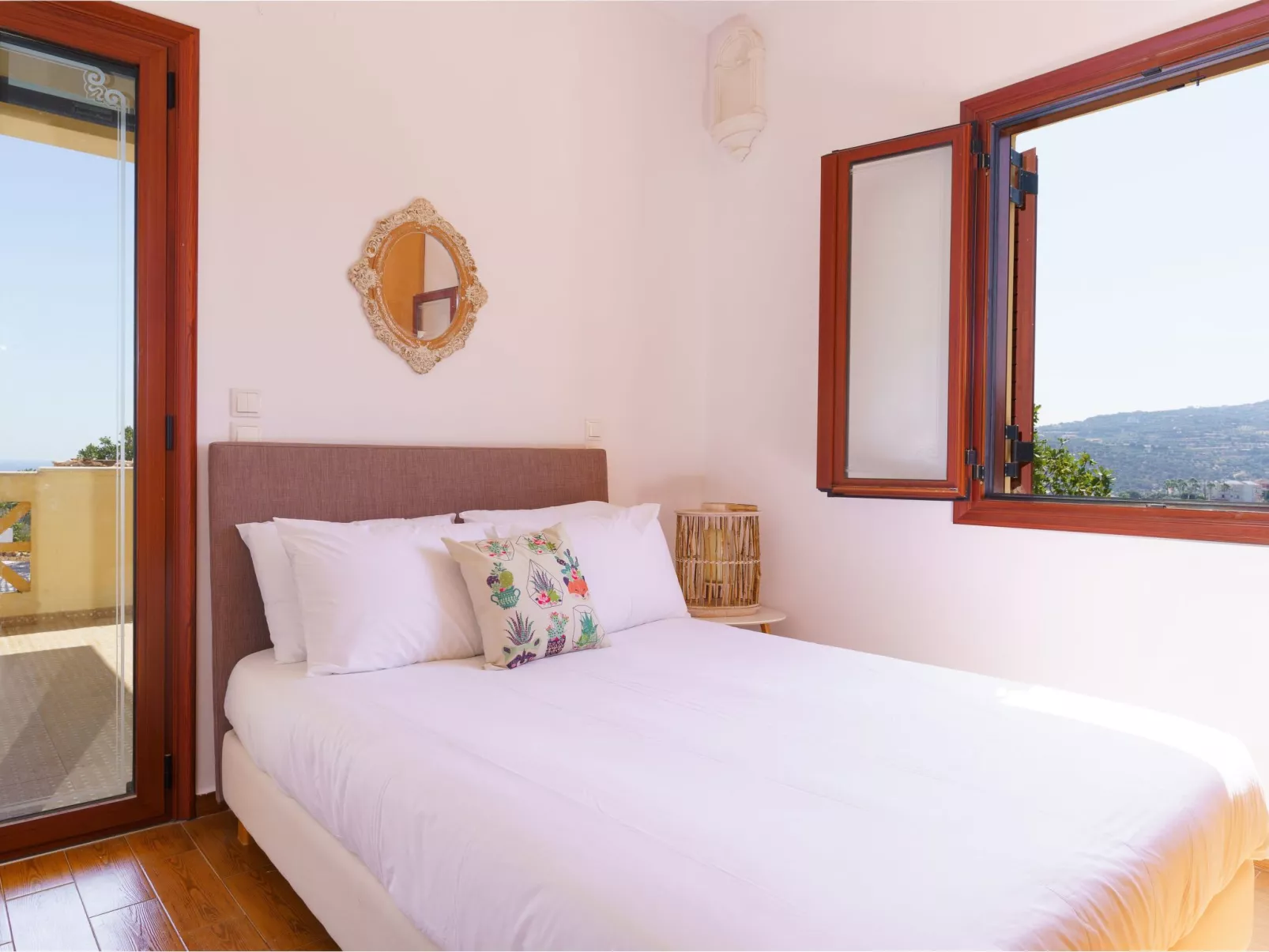 Villa mit Meerblick und privatem Pool, BBQ 1,5km vom Strand entfernt-Image-tags.info