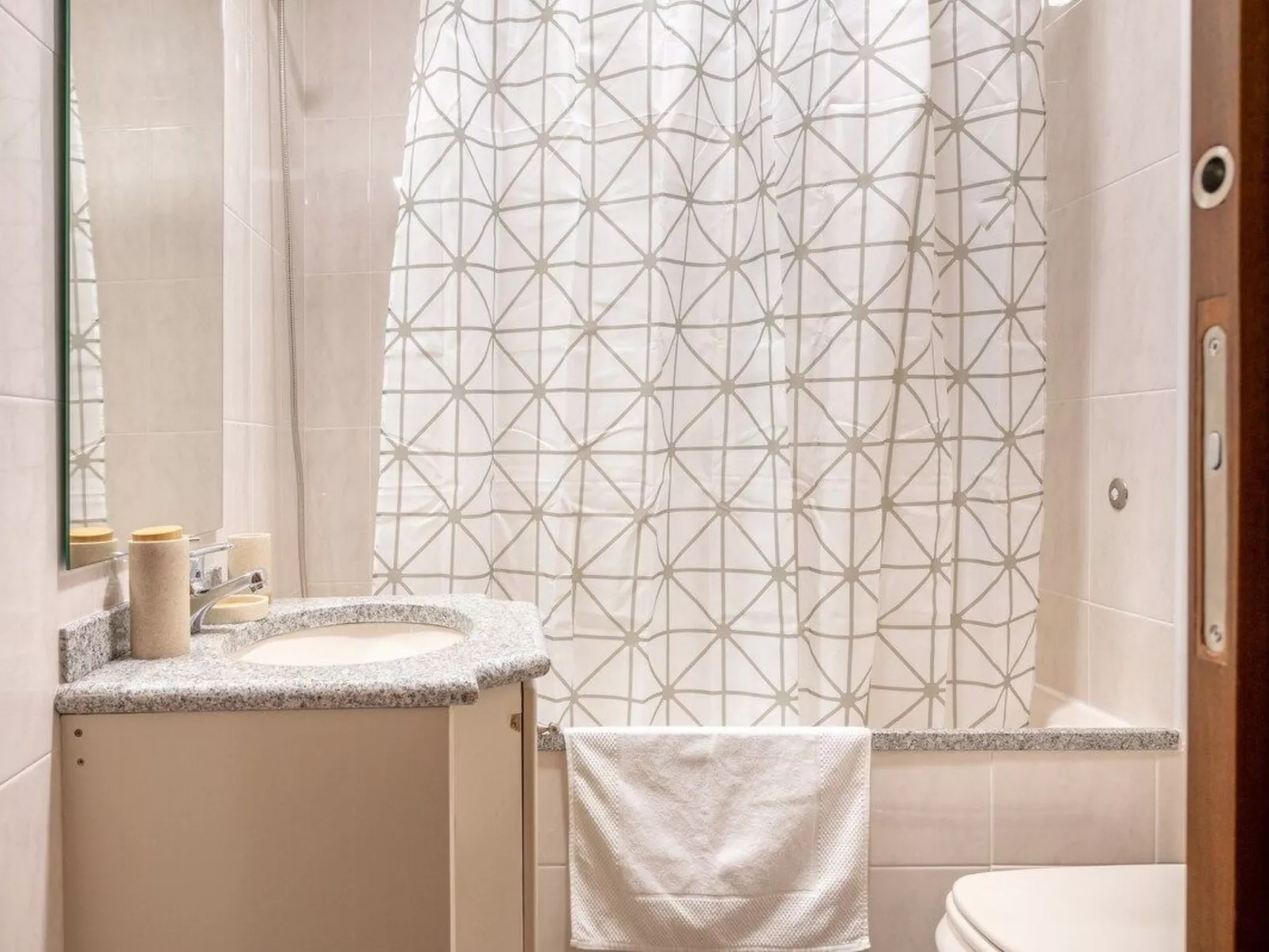 Meerblick First Line mit 2 Pools 5-Image-tags.info