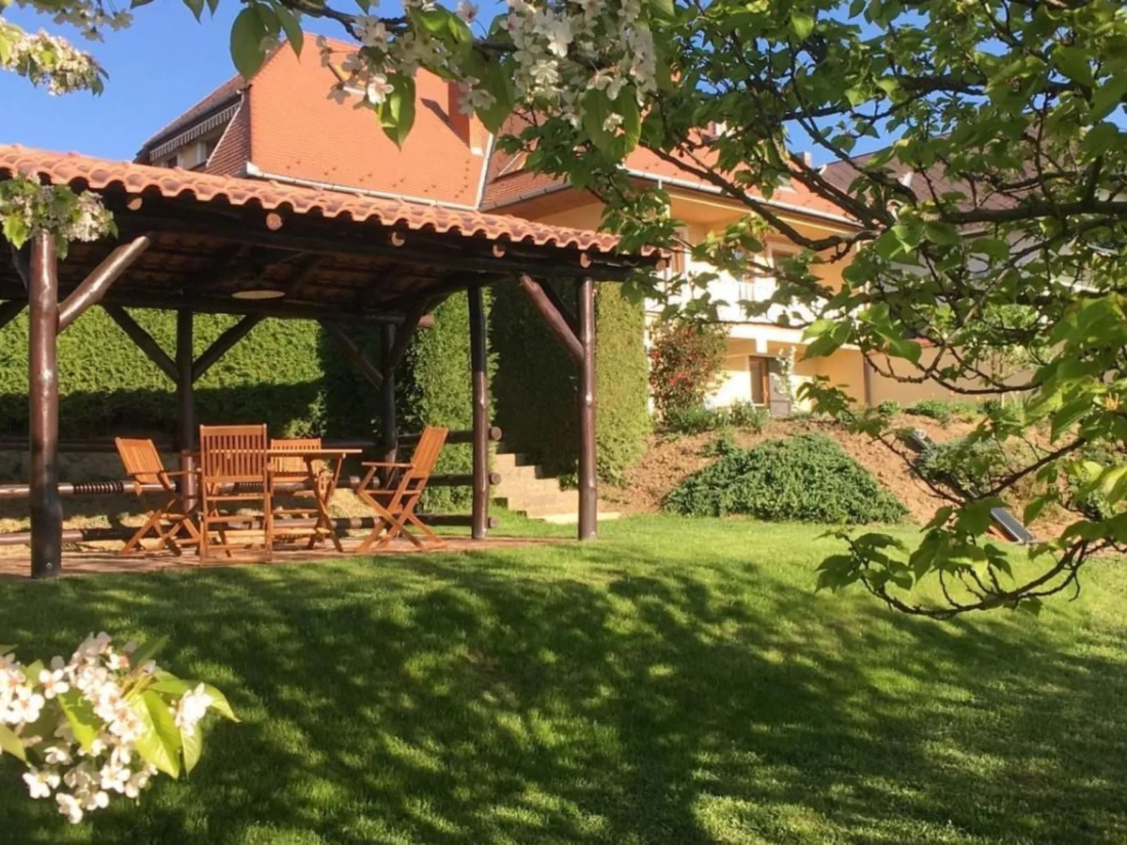 Hevizquelle - Buiten