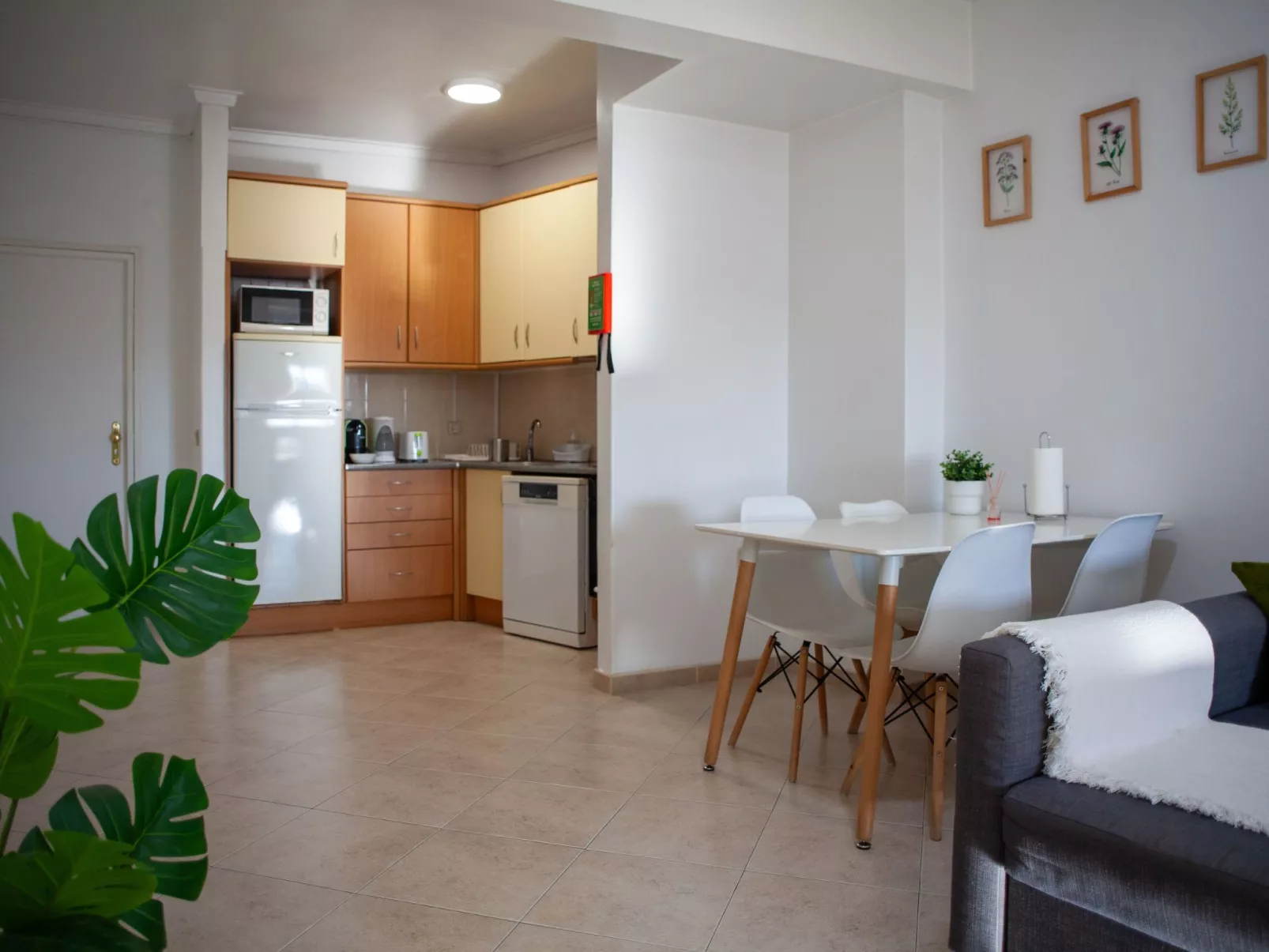 Just4u Wohnung 2 mit AC in der Nähe von Lissabon und Strand-Binnen