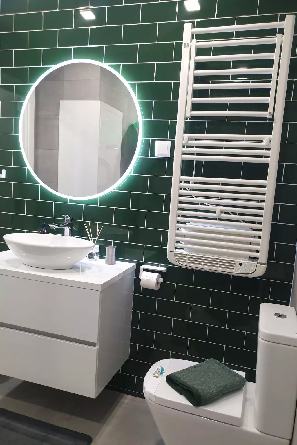 "Haus Beach Waves"-Image-tags.info