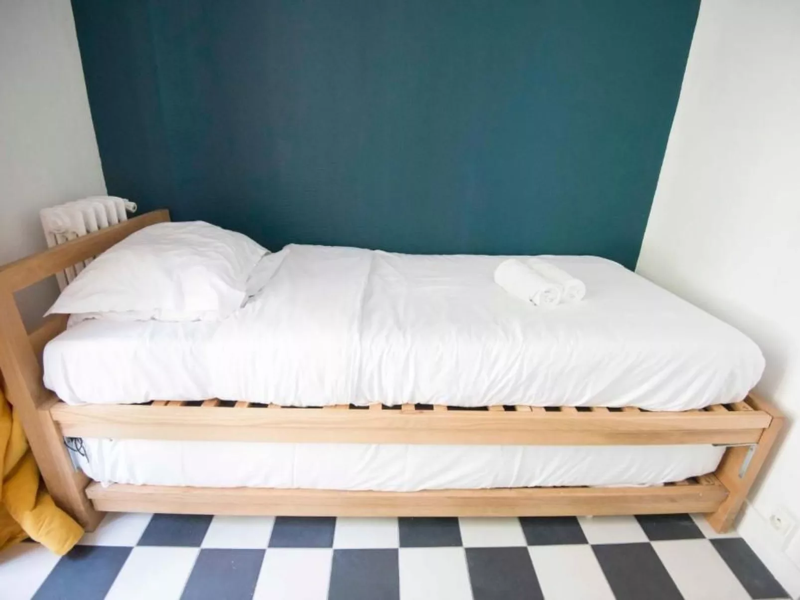 Zimmer mit Badezimmer-Image-tags.info