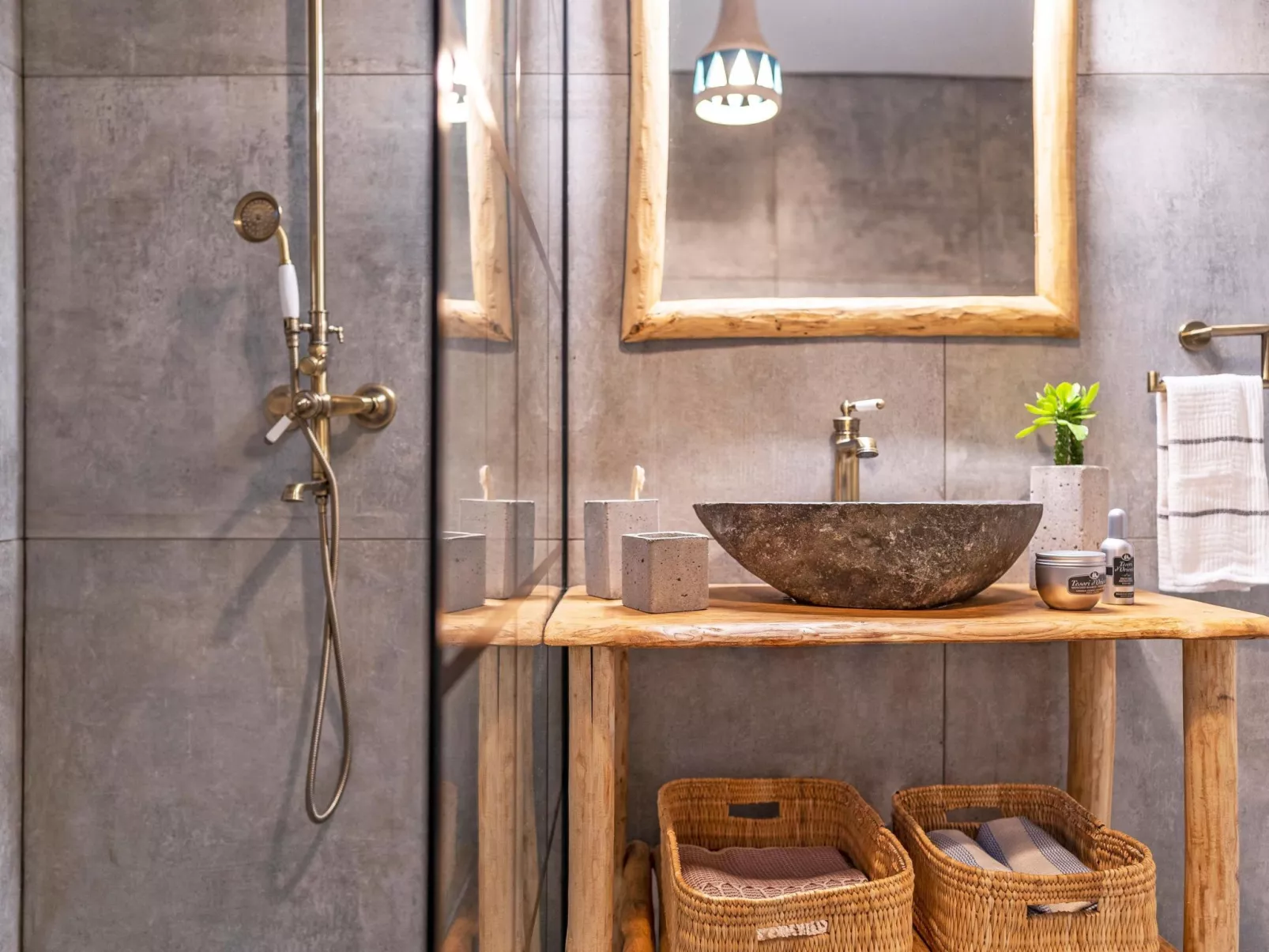 Onar-Villa-Image-tags.info