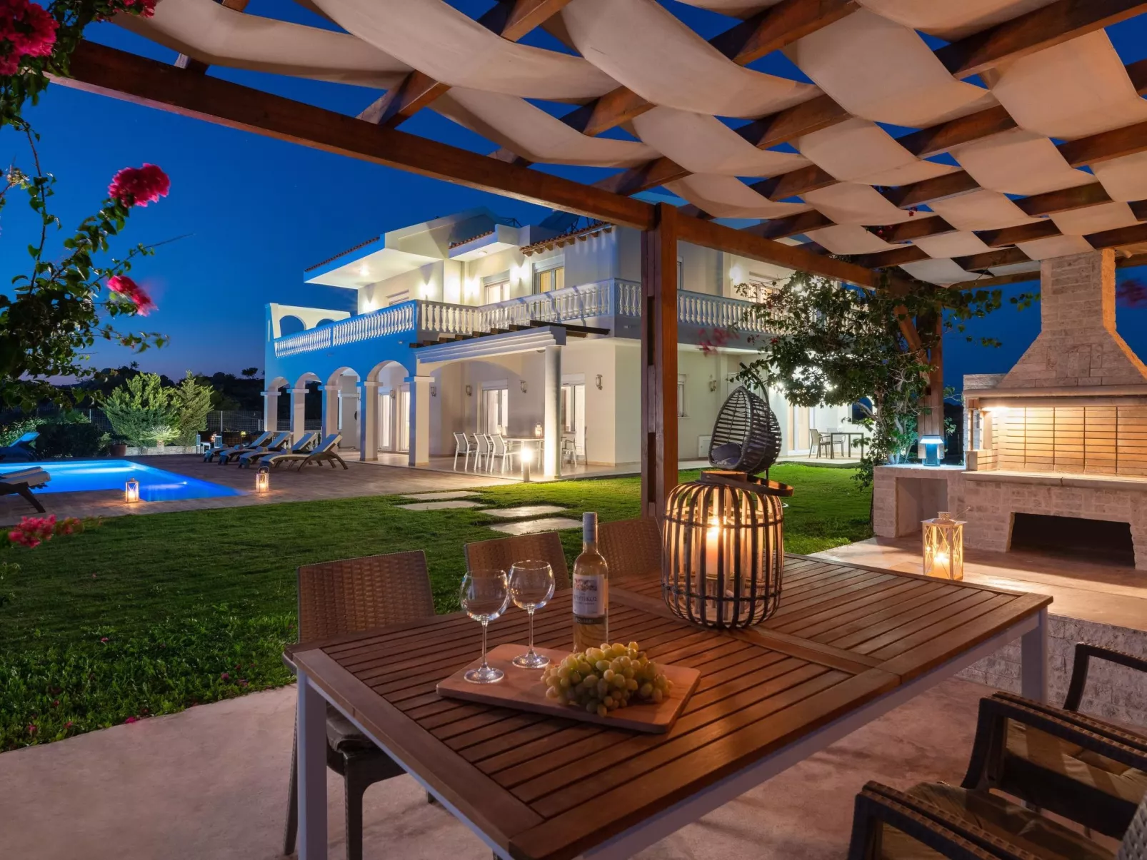 Villa Kamos in Archangelos-Buiten