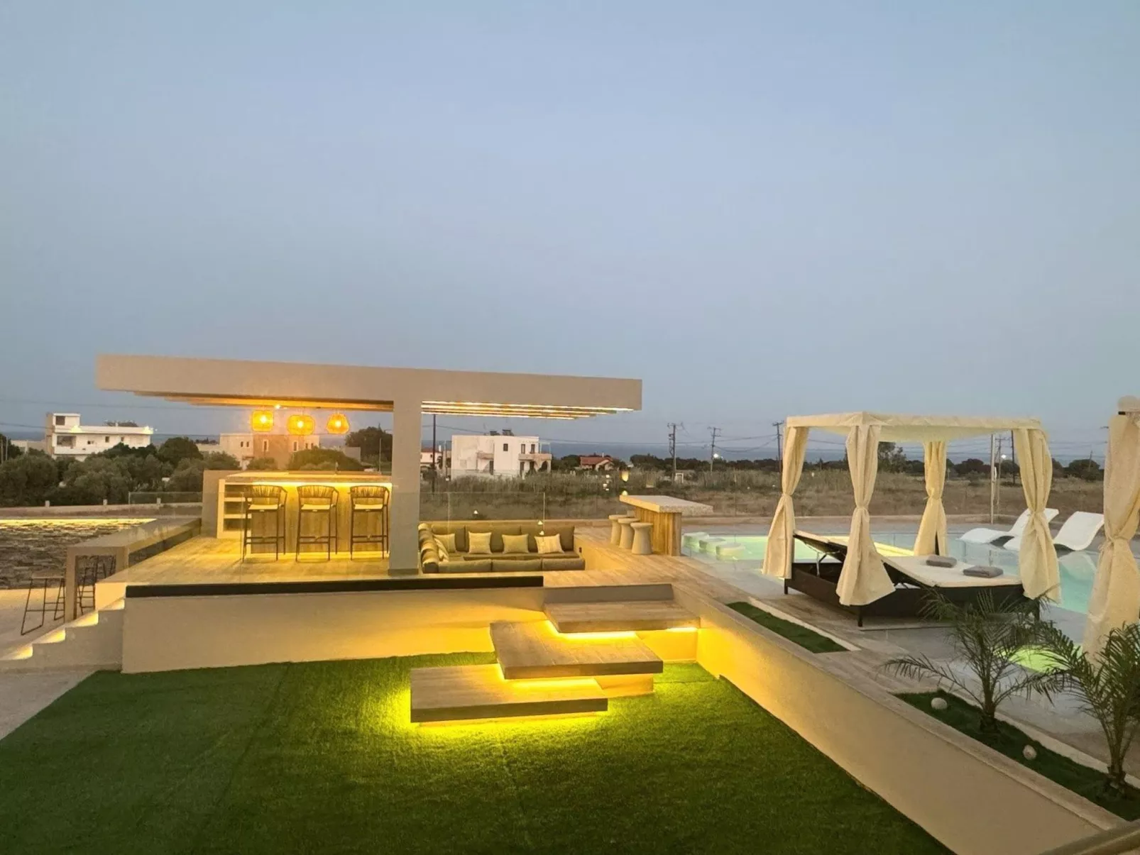 Grand Aqua Luxus-Villa von Mintzi-Image-tags.info