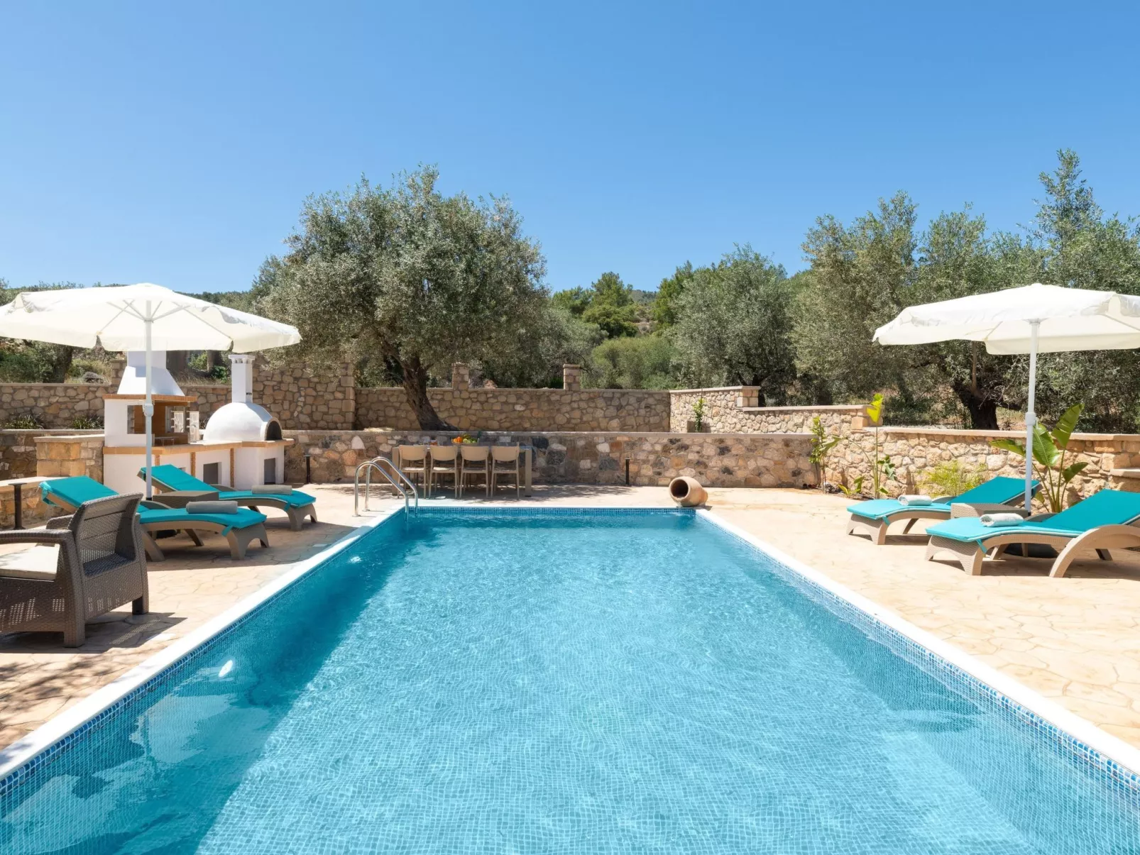 Für 6 Personen ca. 130 m-Buiten