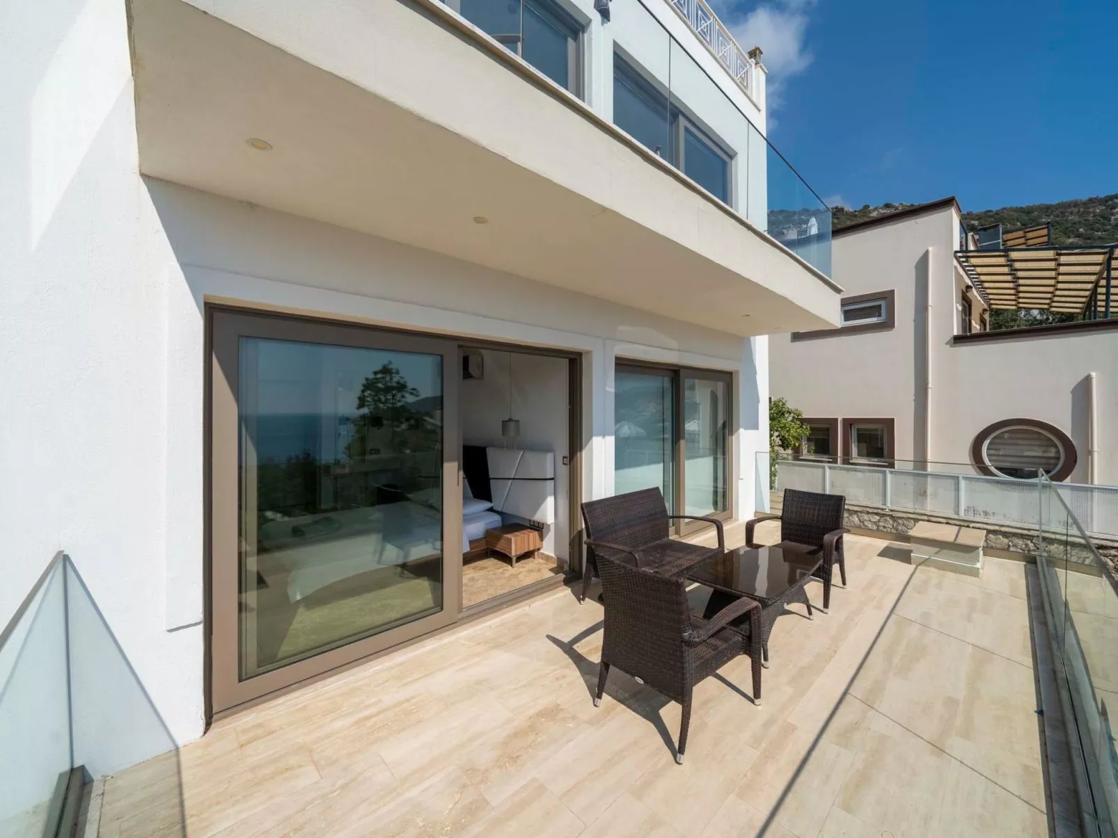 Exklusive Villa mit Infinitypool-Binnen