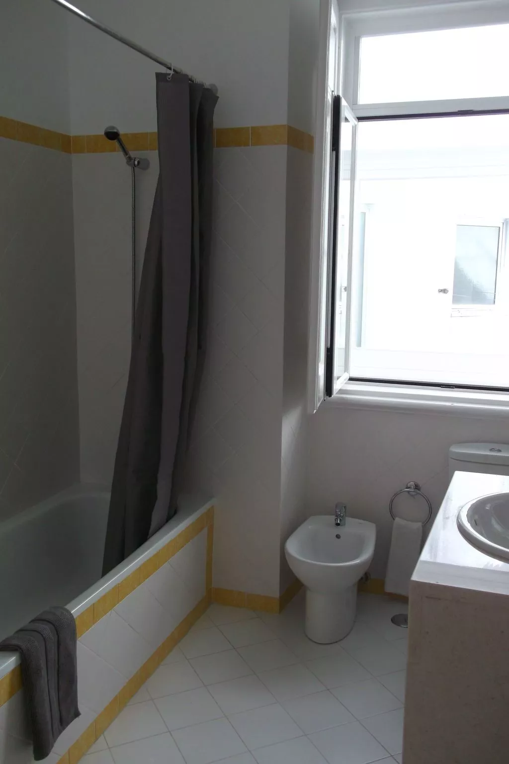 Angola 3 Dachgeschoss-Image-tags.info