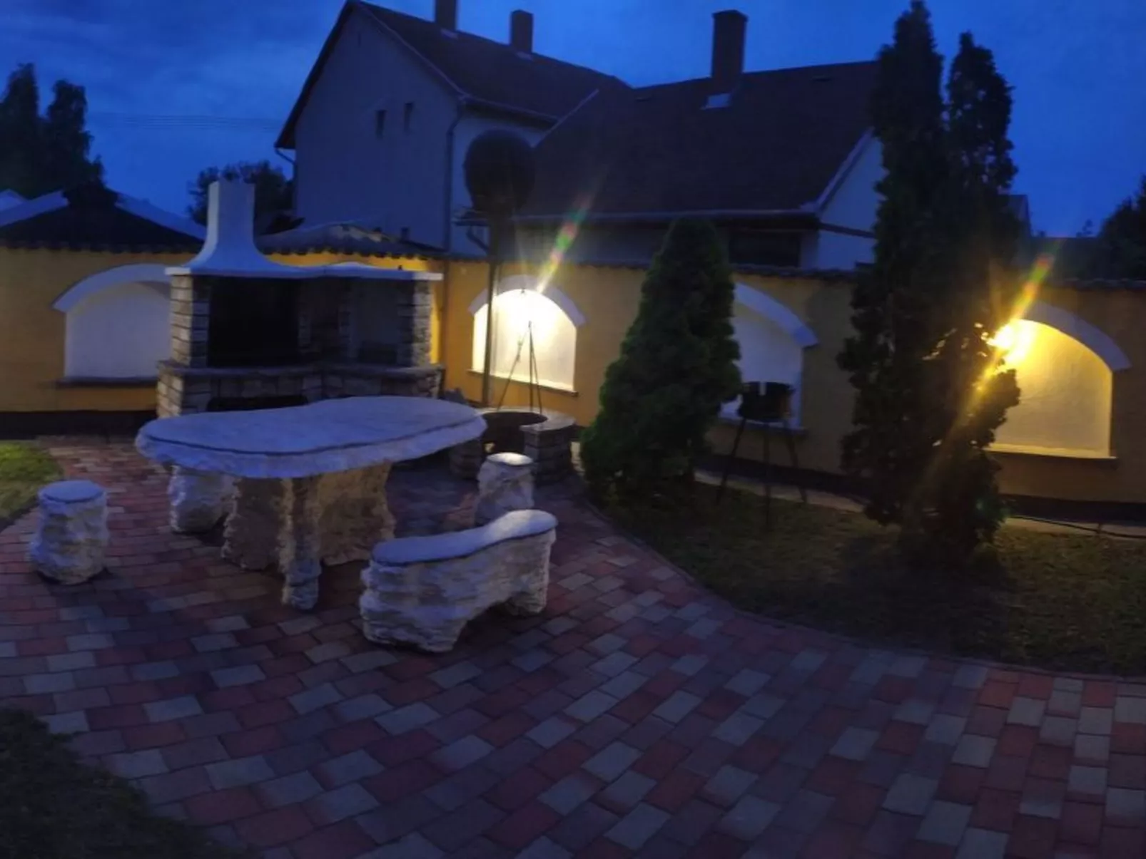 Ferienvilla mit Garten, Grill und Terrasse-Image-tags.info