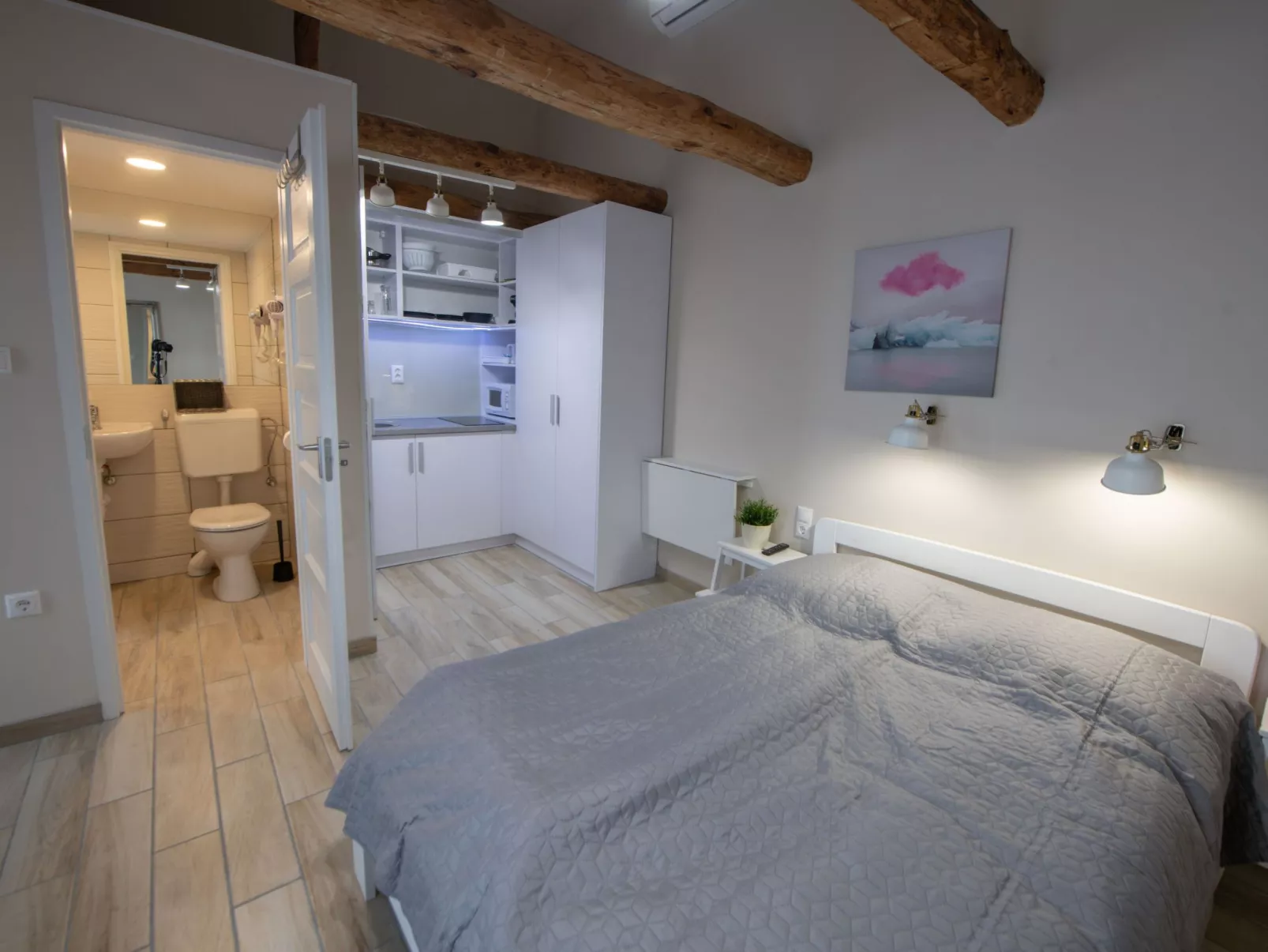 Charmantes Appartement Caesar mit Terrasse-Binnen