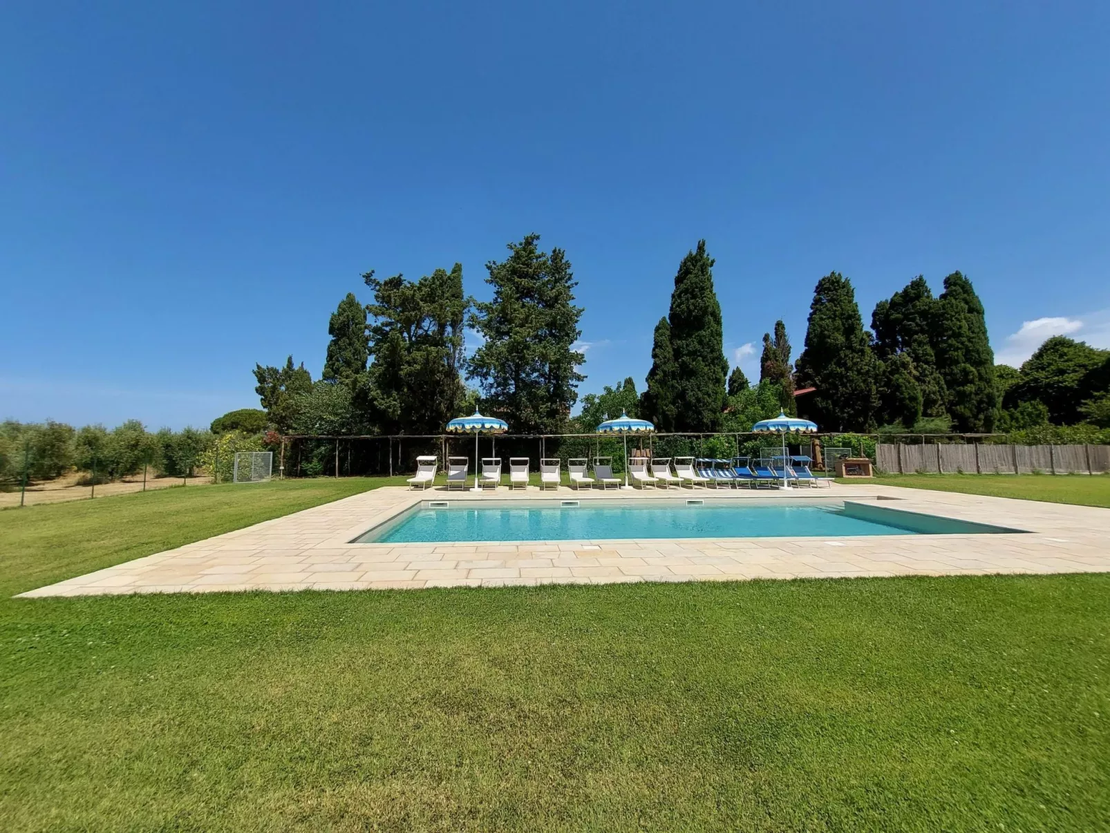 Melo Noce' Wohnung mit Gemeinschaftspool-Buiten