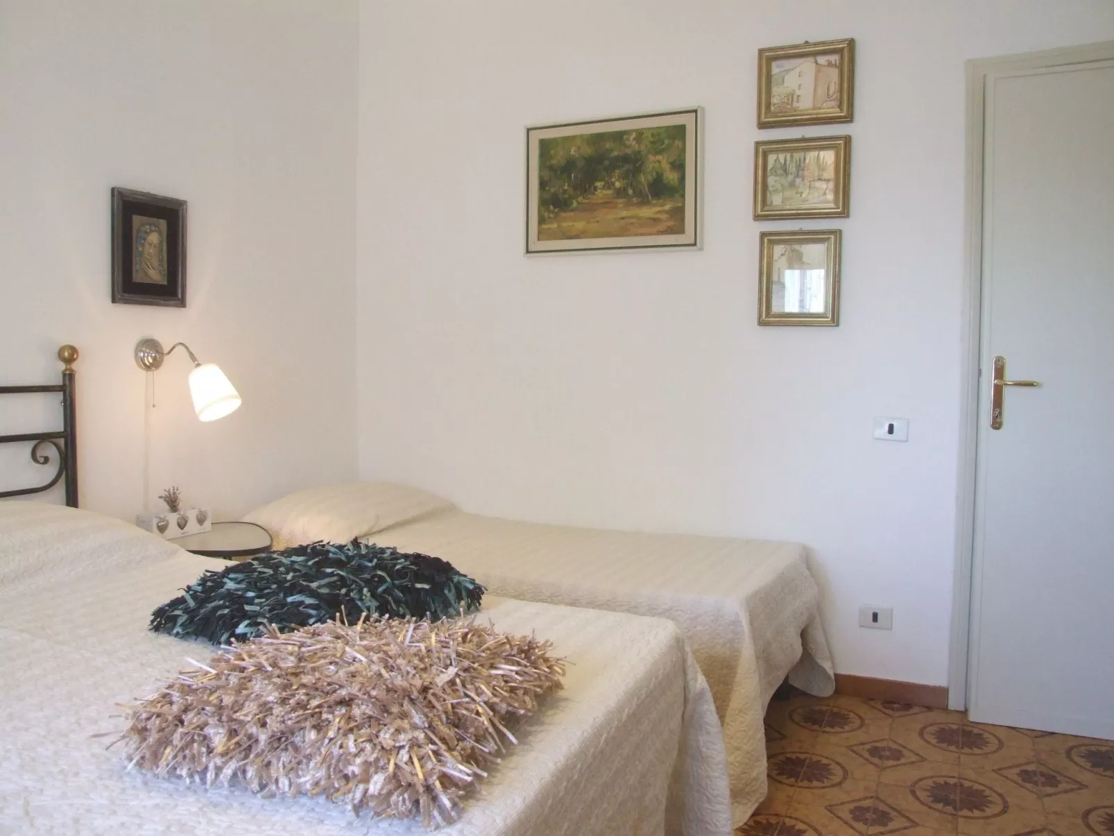 Violetta von Holiday World-Image-tags.info