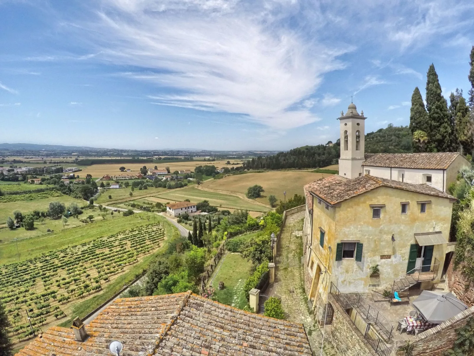 Villa 'La Canonica' mit Gemeinschaftspool-Buiten