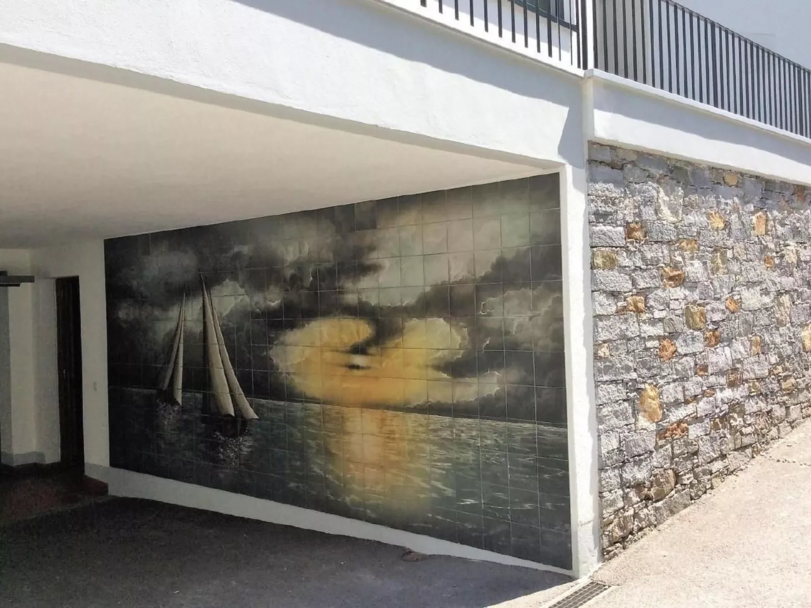 Appartement mit Balkon-Image-tags.info