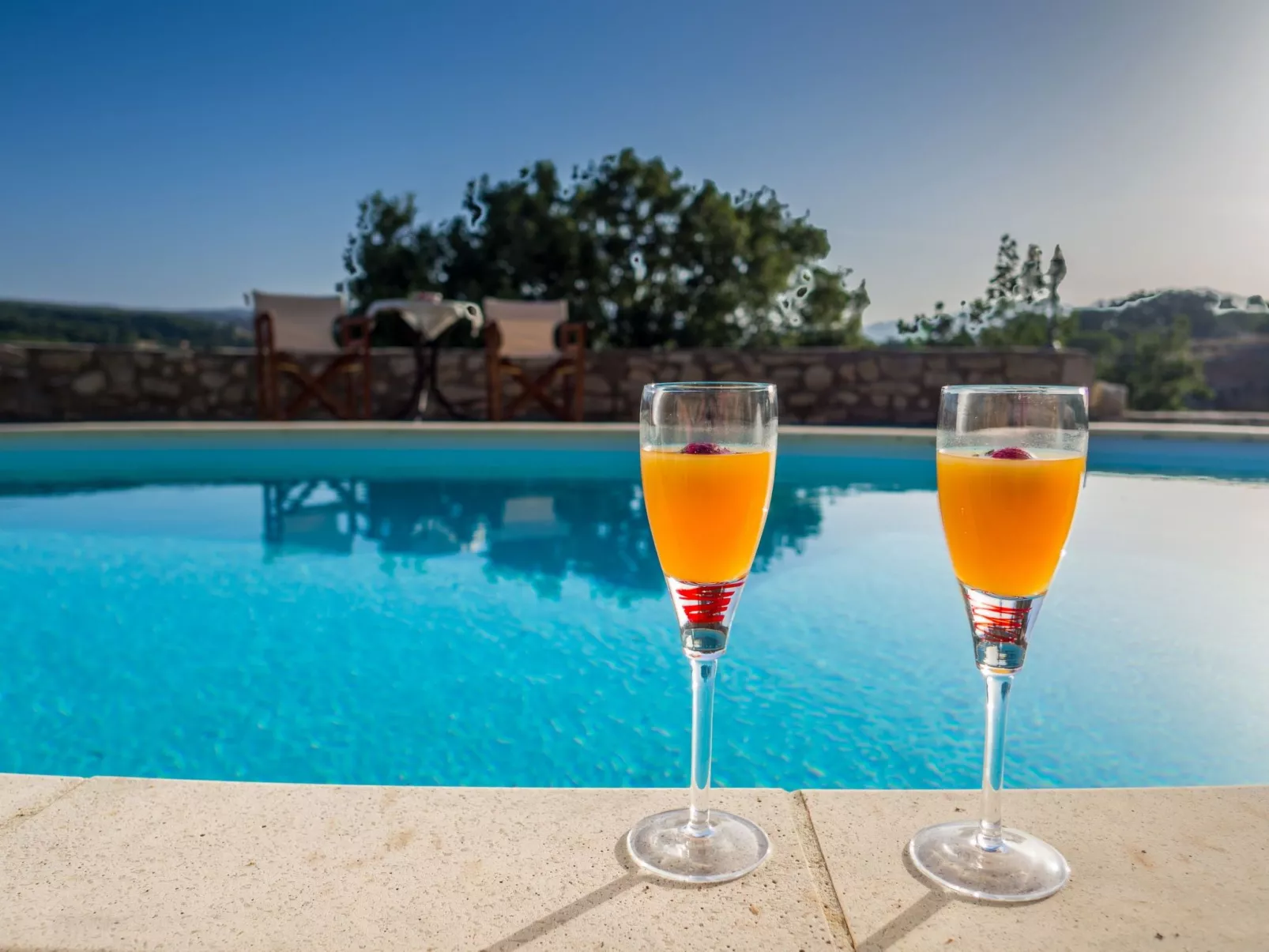 Villa aus Stein mit privatem Pool und BBQ-Bereich-Buiten