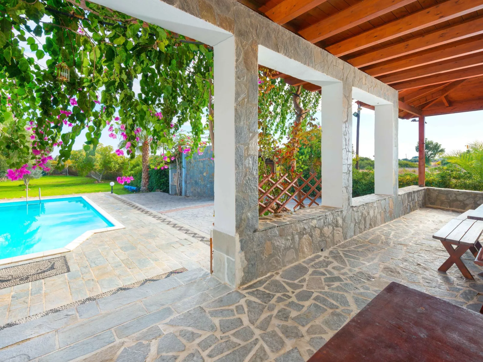 In Notia Rodos mit privatem Garten-Image-tags.info