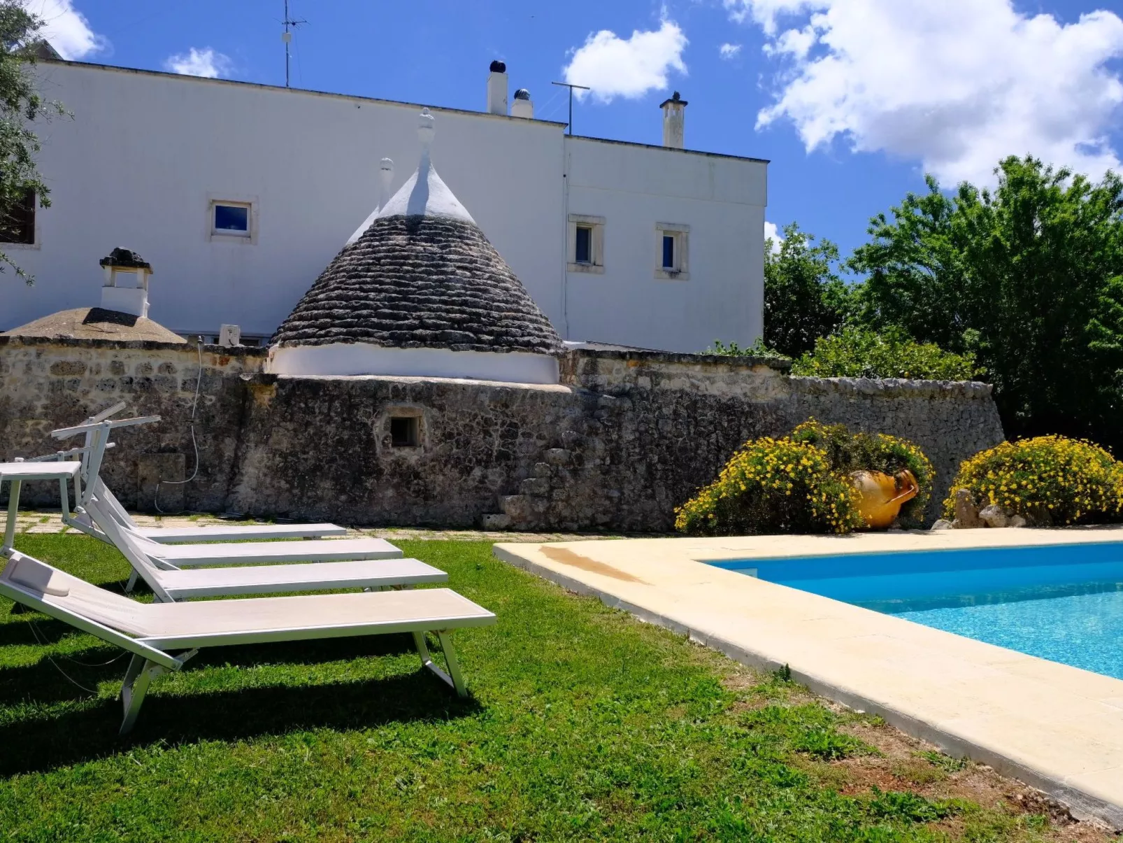 Trullo auf dem Lande in Ostuni mit privatem Pool-Buiten