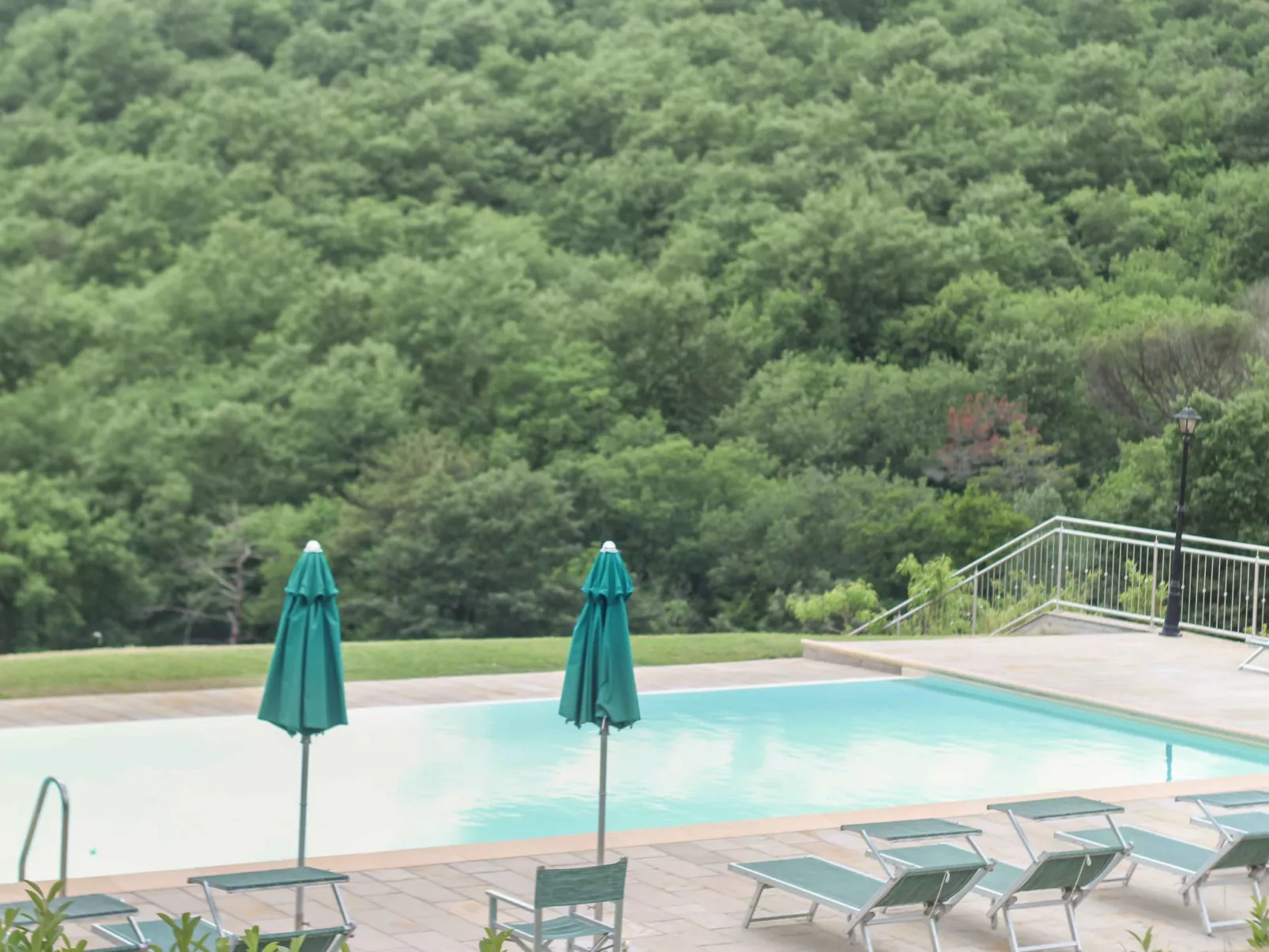 Villa Cantone mit beheiztem Pool-Buiten