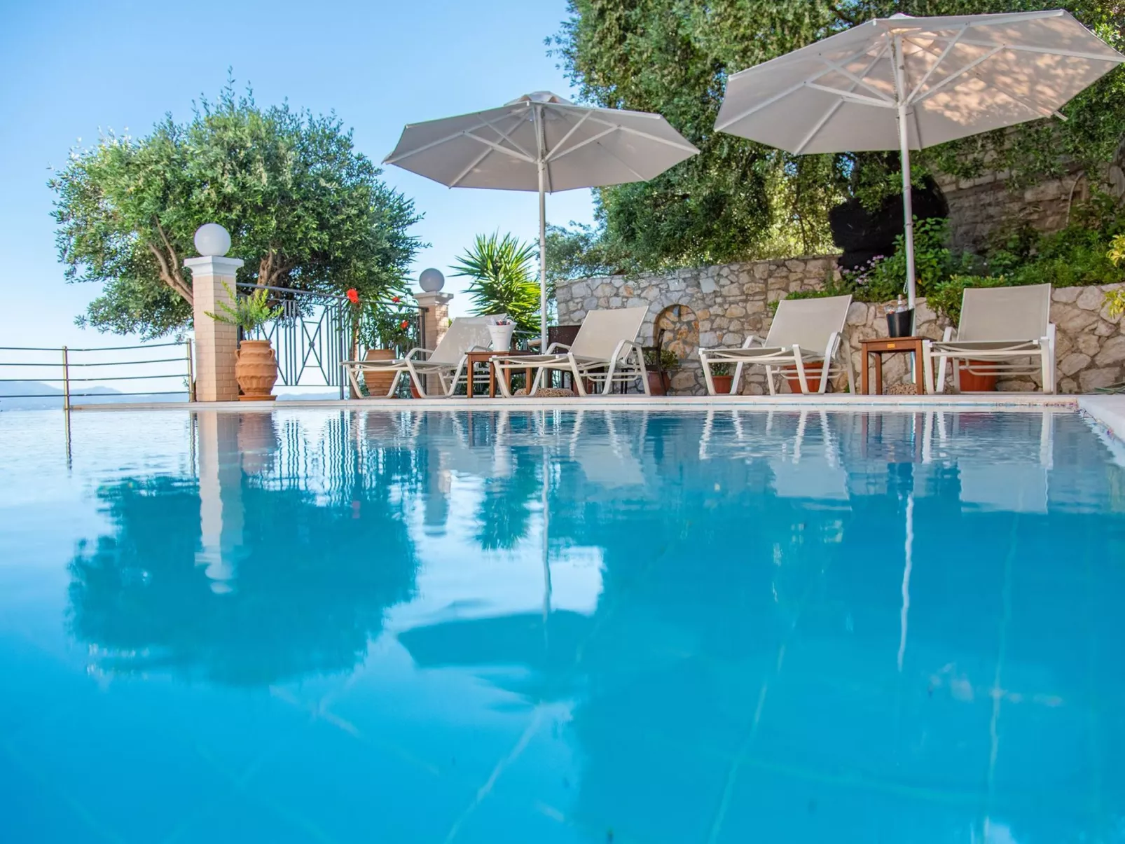 Villa Sotiris mit Pool und herrlichem Meerblick-Image-tags.info