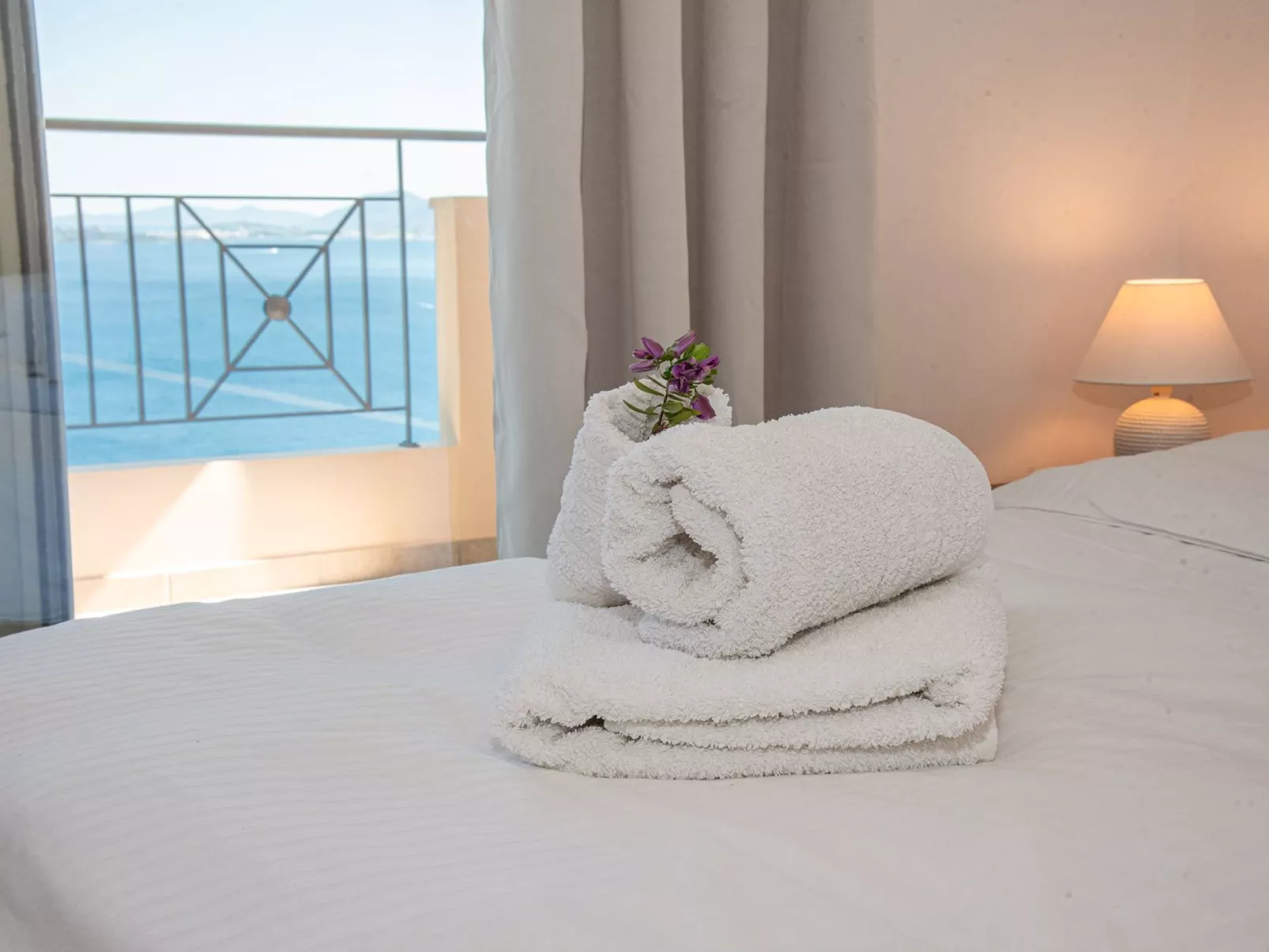 Villa Anthula mit Pool und herrlichem Meerblick-Binnen