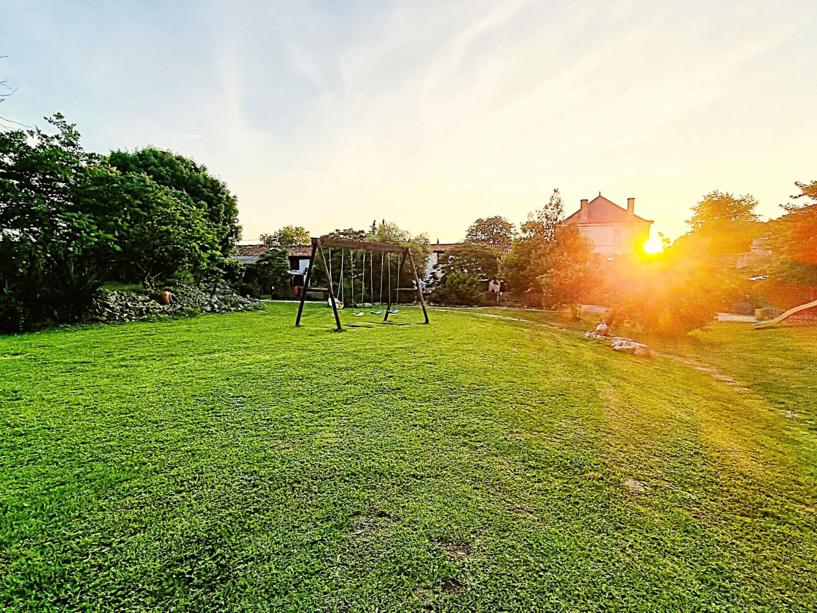 La Cave. Gite 3 chambres avec piscine-Binnen