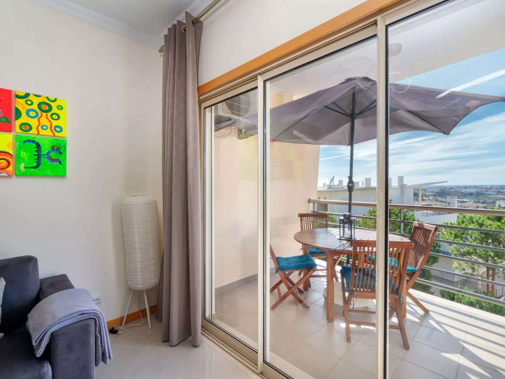 BnB Homes Wohnung mit Terrasse und Schwimmbad-Image-tags.info