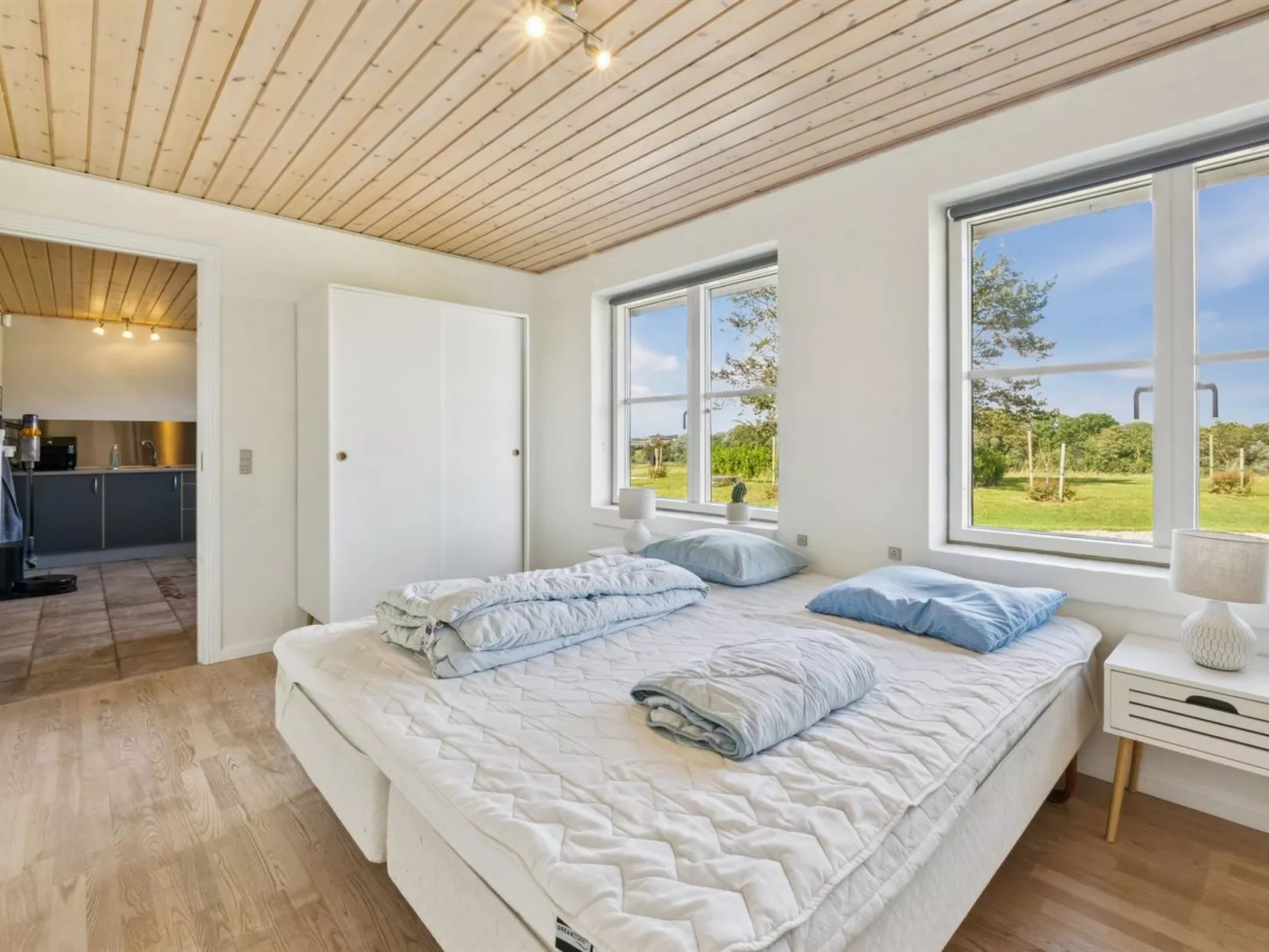 "Fridhild" - 150m to the fjord-Binnen