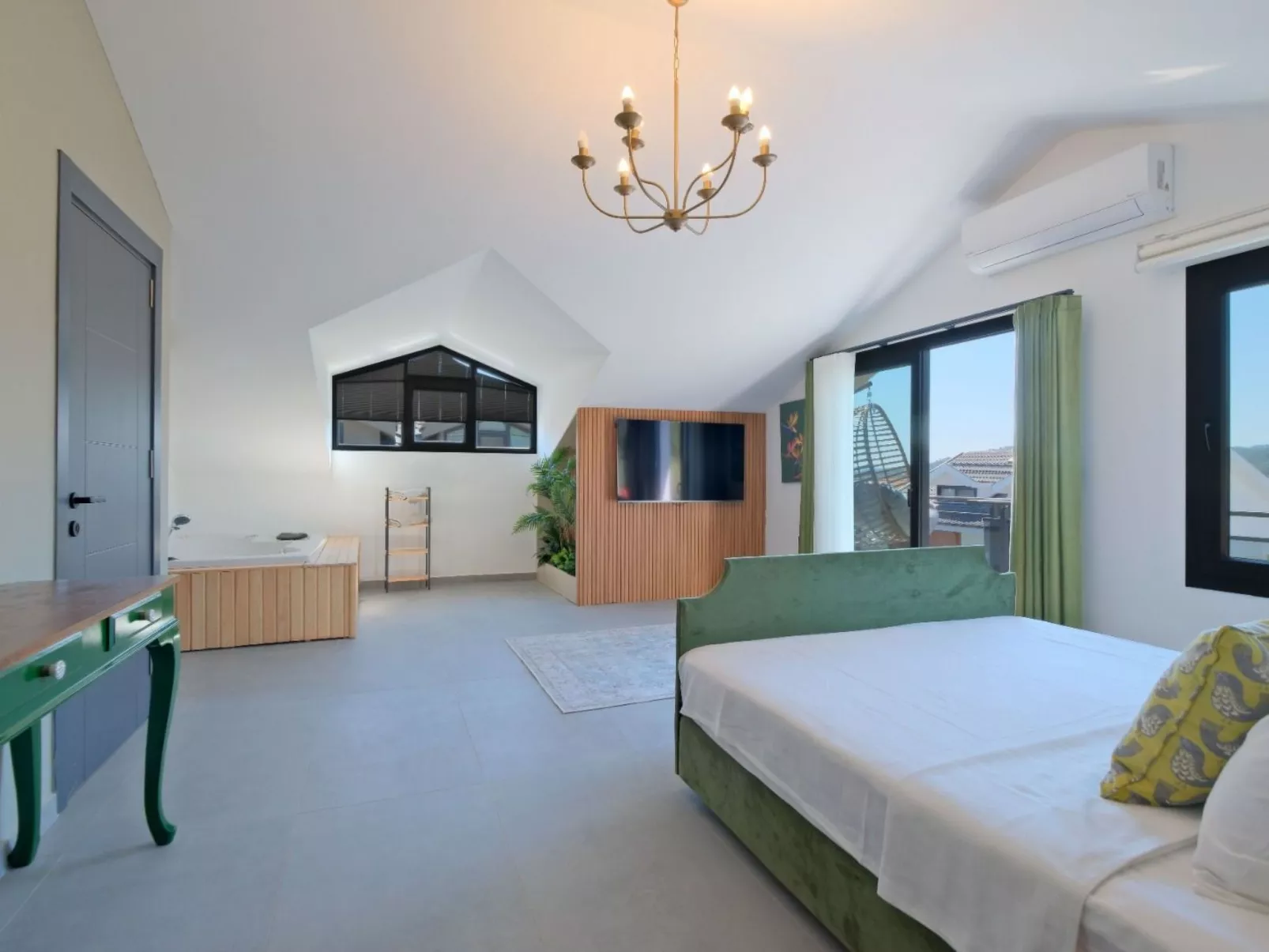 Große Villa in Fethiye Ausserhalb im grünen-Binnen