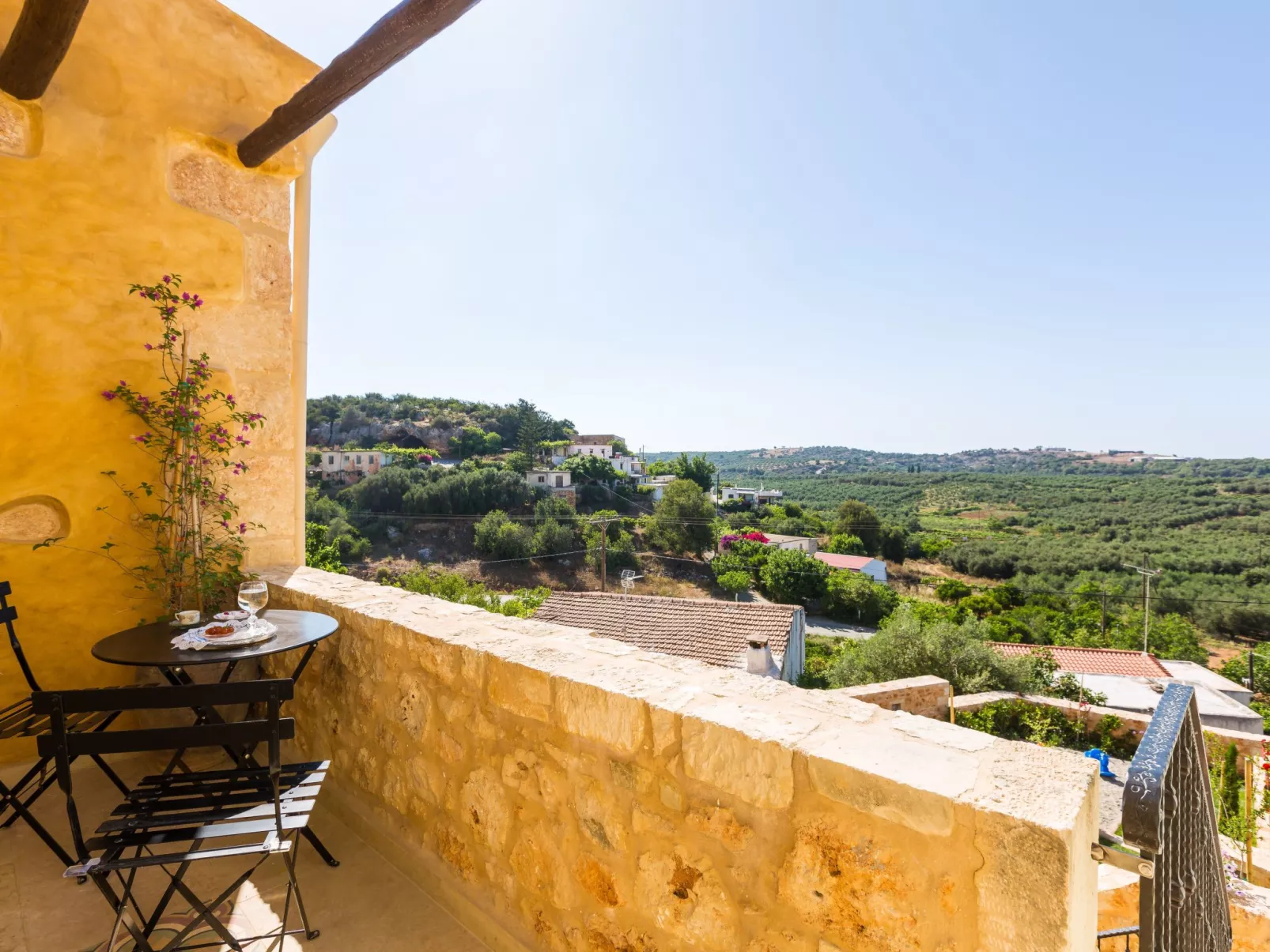 Freistehendes Ferienhaus mit großem Pool-Image-tags.info