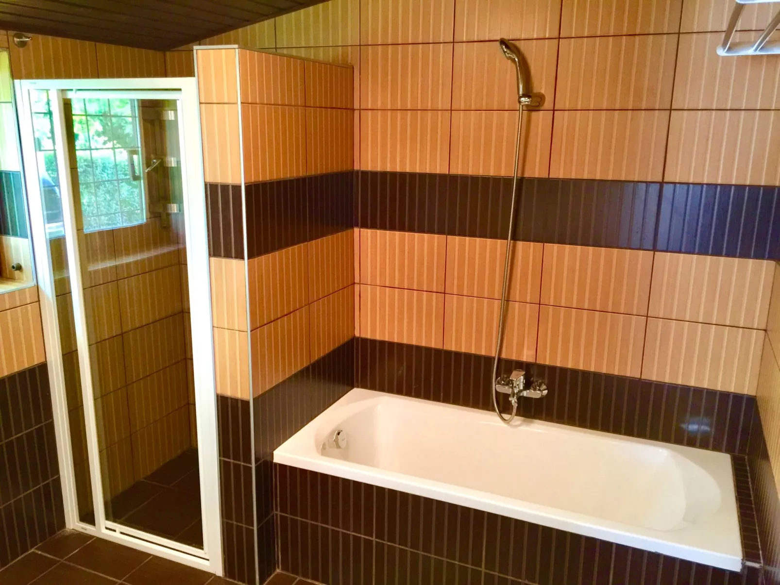 Großes Ferienhaus in Siófok mit Privatem Pool-Binnen