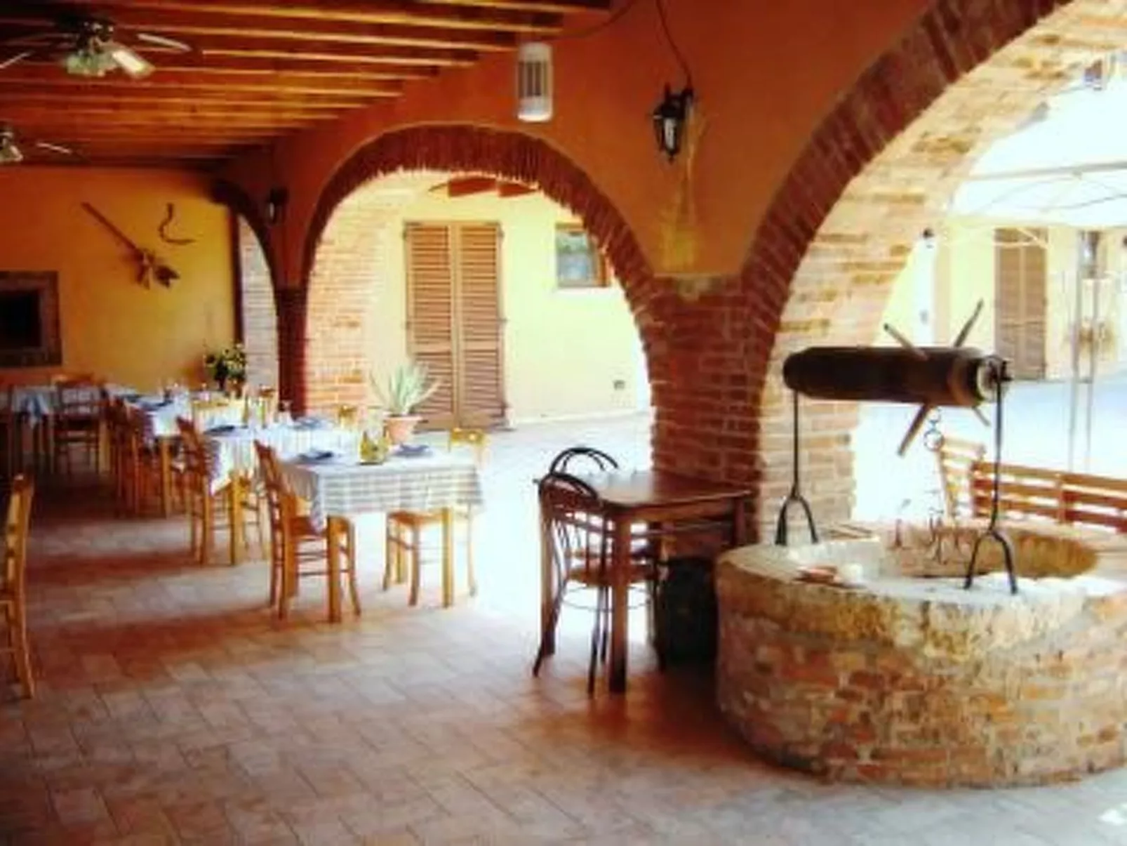 Mit großer Terrasse-Binnen