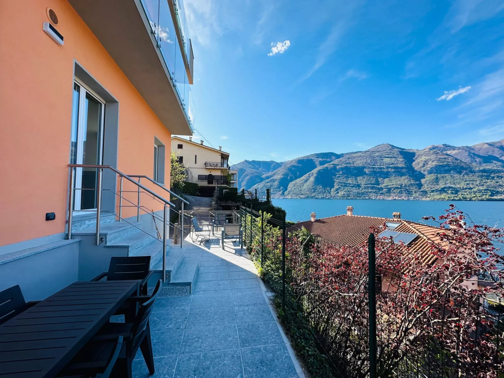 Mit Blick auf den Comer See-Image-tags.info