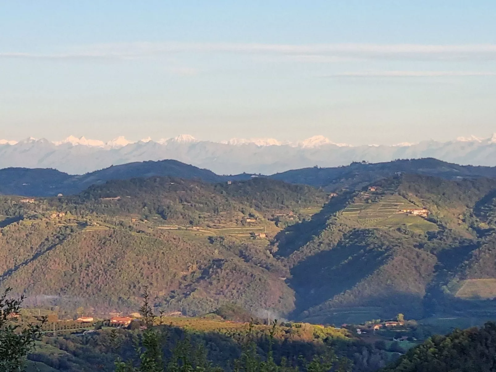 Cascina Bricco 'Ein Balkon in den Alpen-Binnen