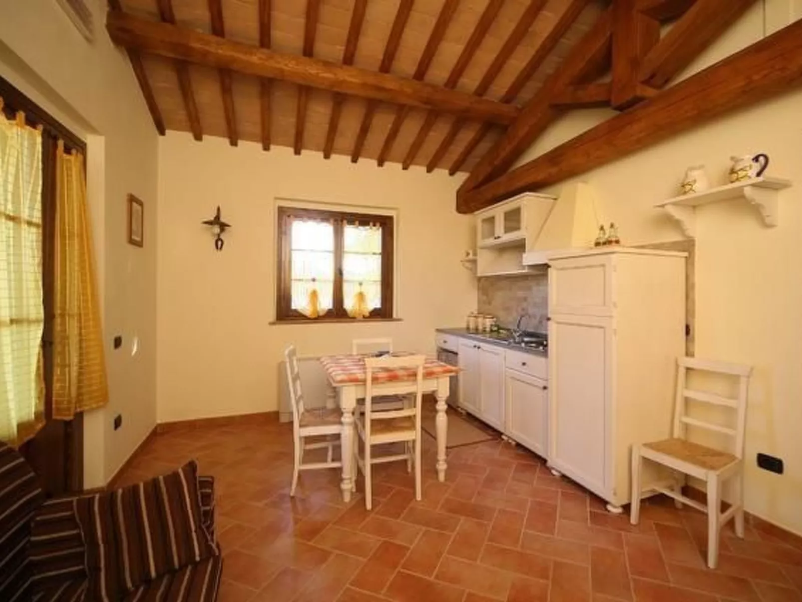 Anwesen "Casa Poggeri" mit Gemeinschaftspool-Binnen