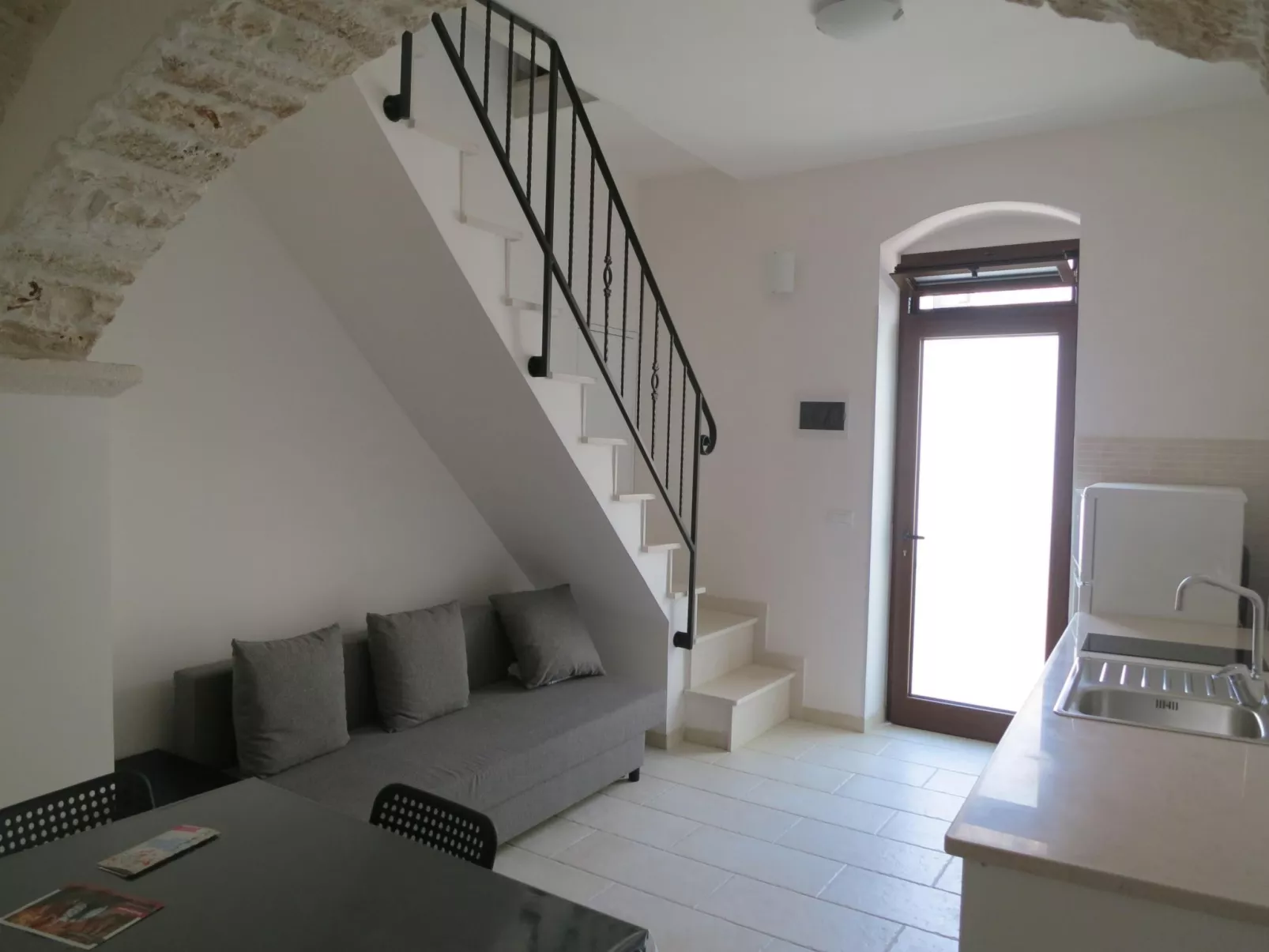 In 2015 renoviertes Ferienhaus inmitten der Altstadt mit steinernen Rundbögen-Binnen