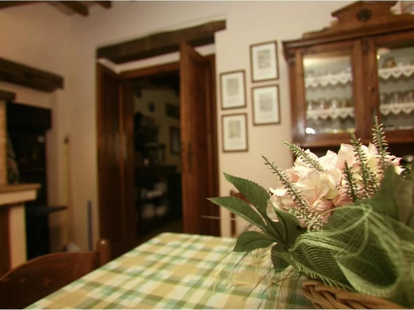 In der Gegend zwischen Meer und Berghang-Binnen