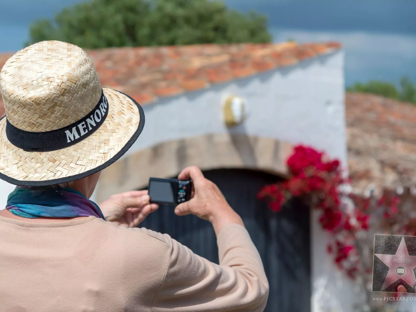 Villa Lucia mit Meerblick und Pool in Santo Tomas-Binnen