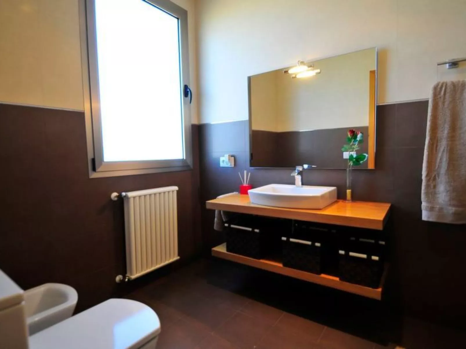 Schönes modernes Ferienhaus C84MLL-Image-tags.info