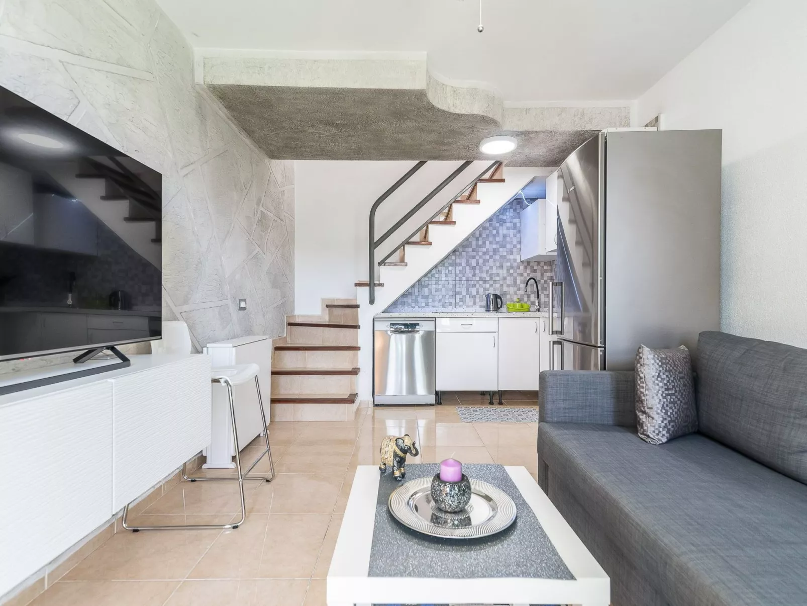 Mit eigenem Garten und Terrasse-Binnen