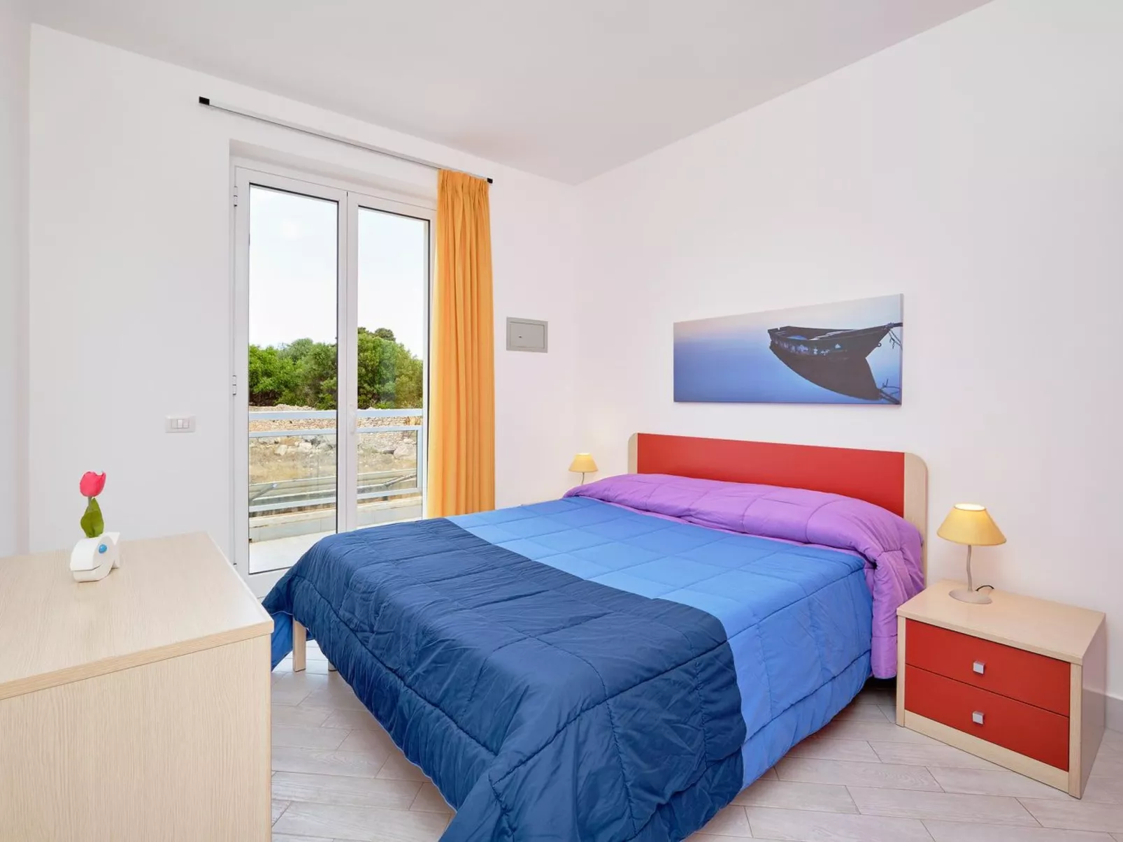 In Marina Di Ragusa mit Garten und Terrasse-Binnen