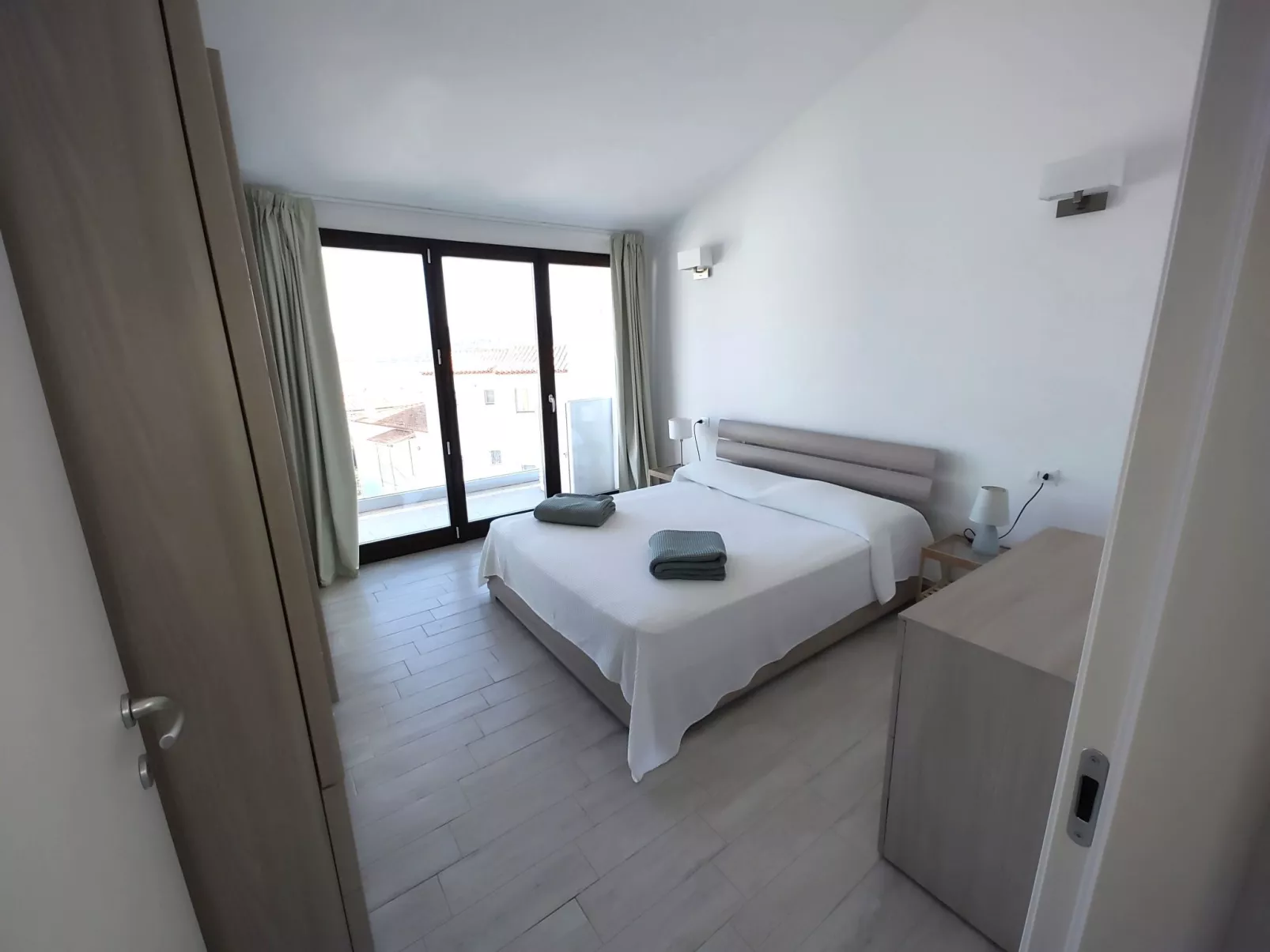 Atemberaubendes Familien-Penthouse mit Meerblick-Image-tags.info