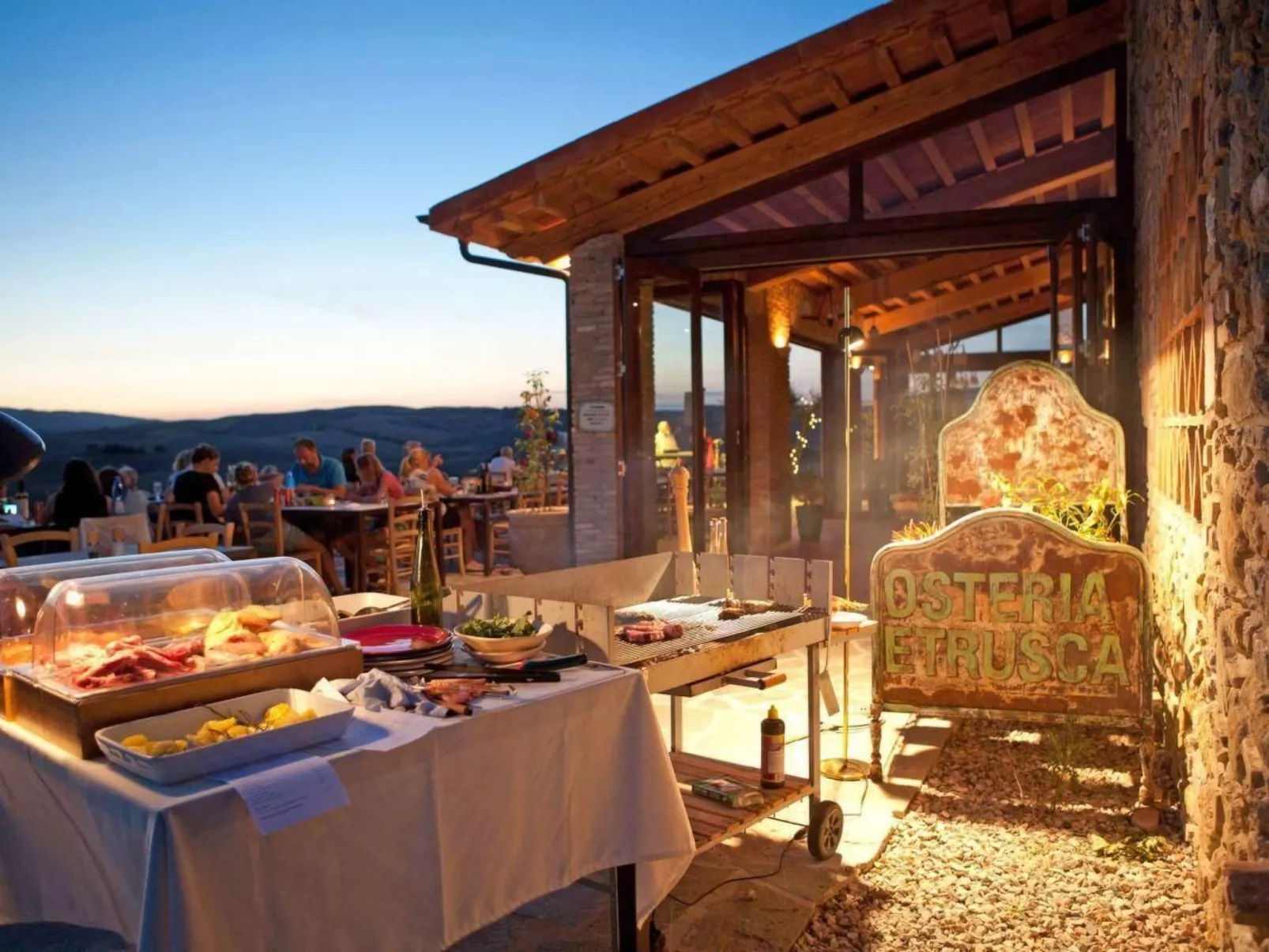 "Villa Allegria" mit Gemeinschaftspool-Binnen