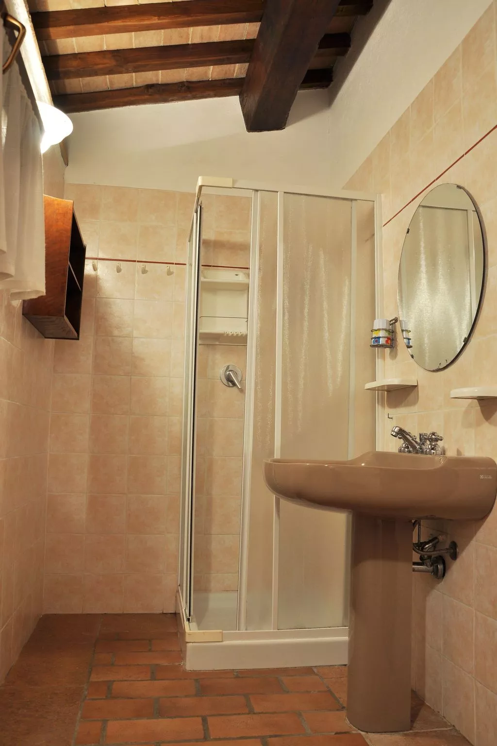 Pfirsichhaus mit Schwimmbad, Jacuzzi und privatem Garten-Binnen