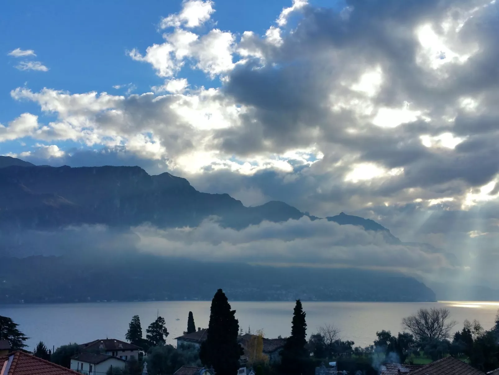 Ein-Zimmer-Wohnung 'Casa Valery' mit Wasserblick-Buiten